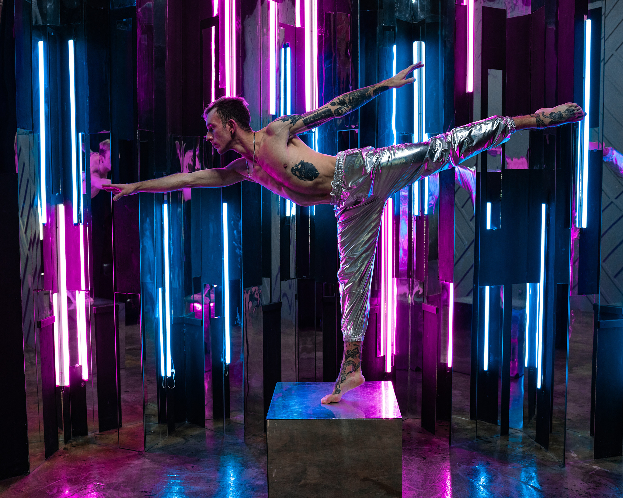 EUGENE X NEON. ANDY KIN Мужской и ню-фотограф в Москве