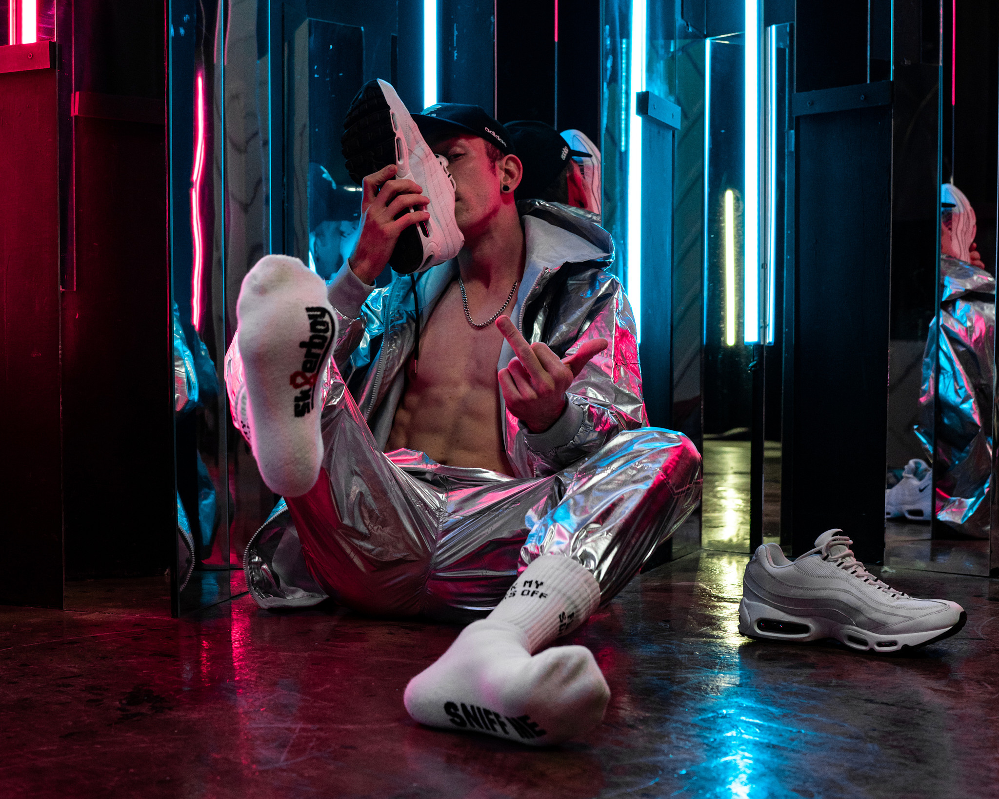 NEON x FETISH. ANDY KIN Мужской и ню-фотограф в Москве