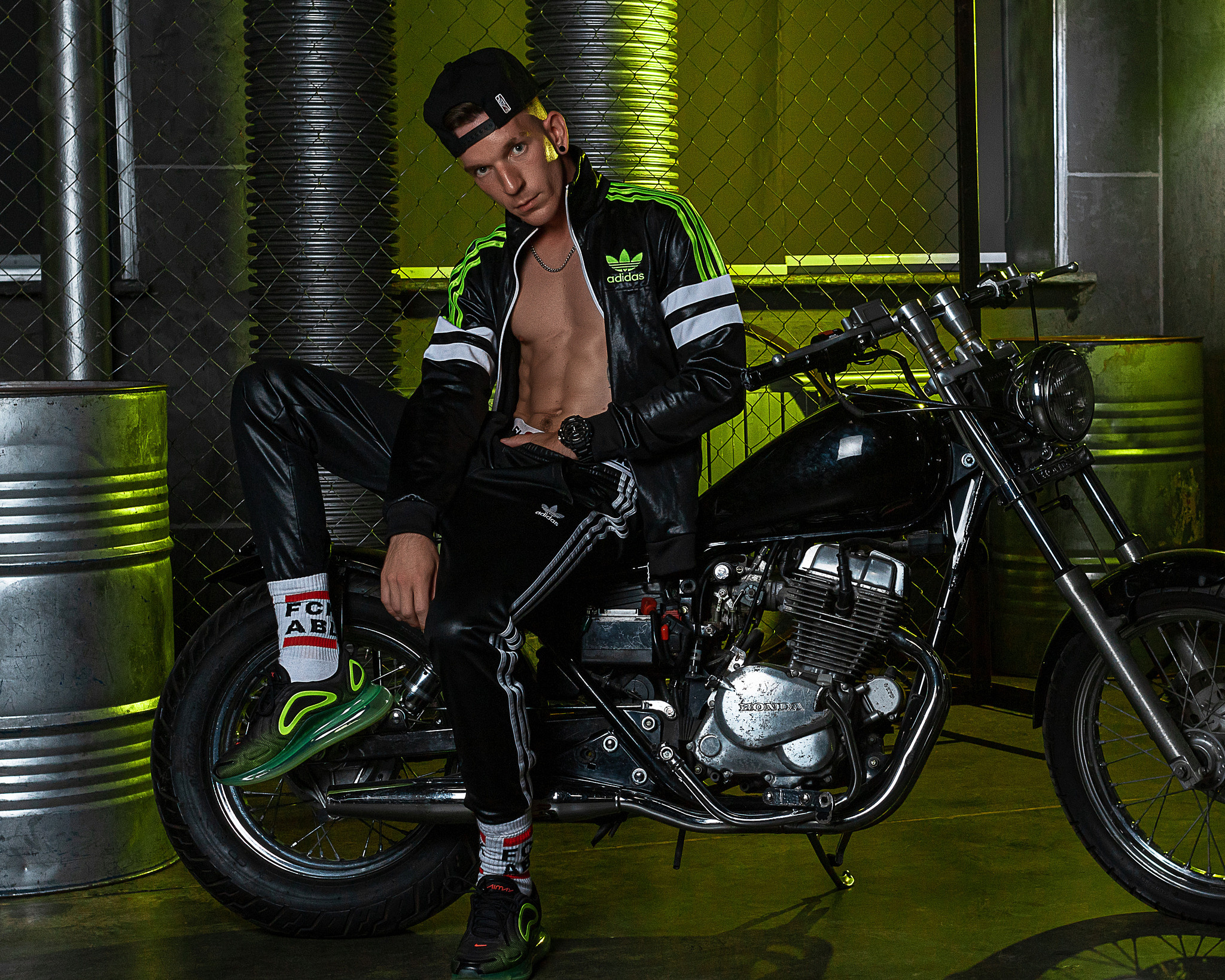 FACTORY. ANDY KIN Мужской и ню-фотограф в Москве