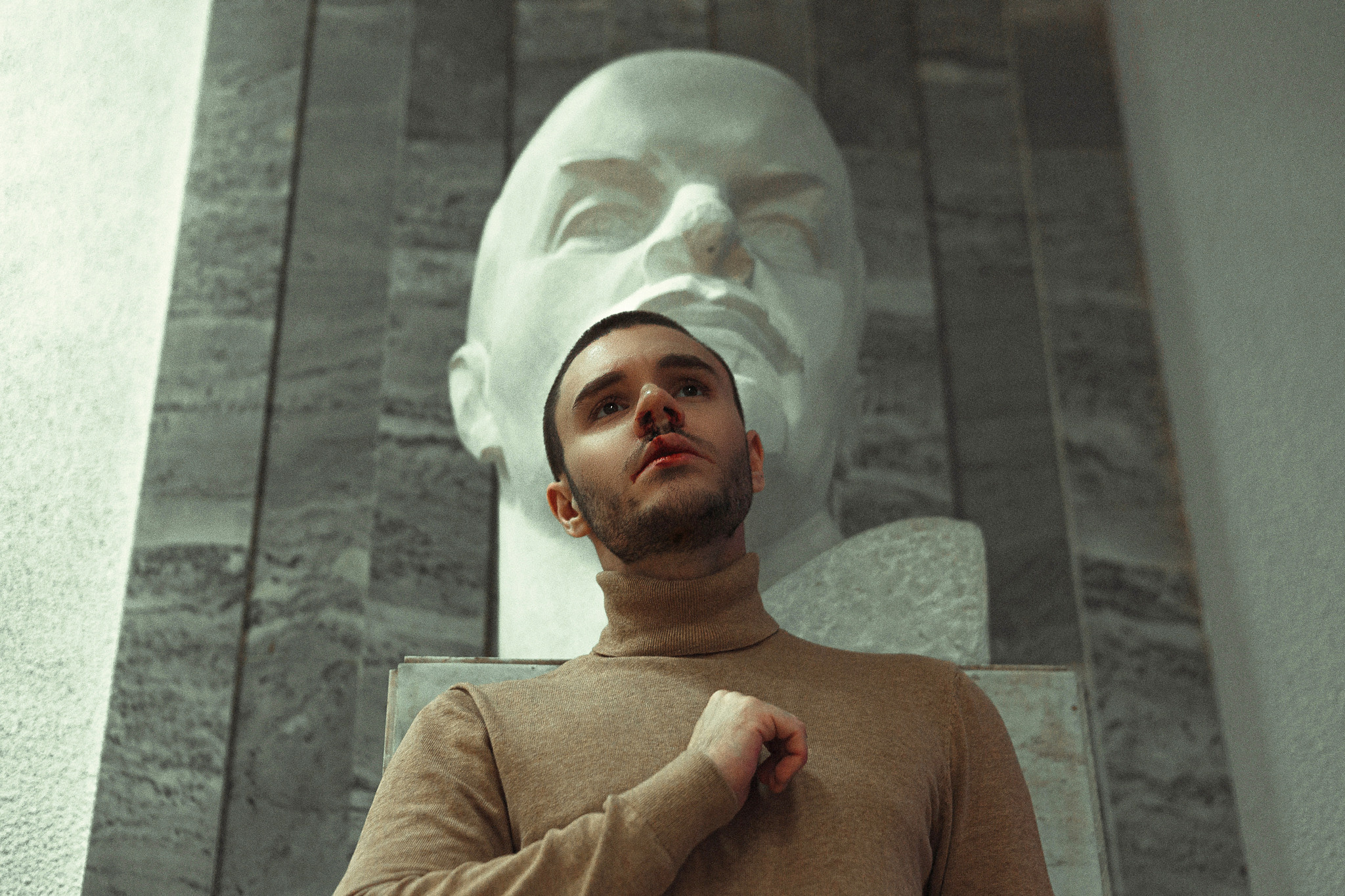 ANTON X ARTHOUSE. ANDY KIN Мужской и ню-фотограф в Москве