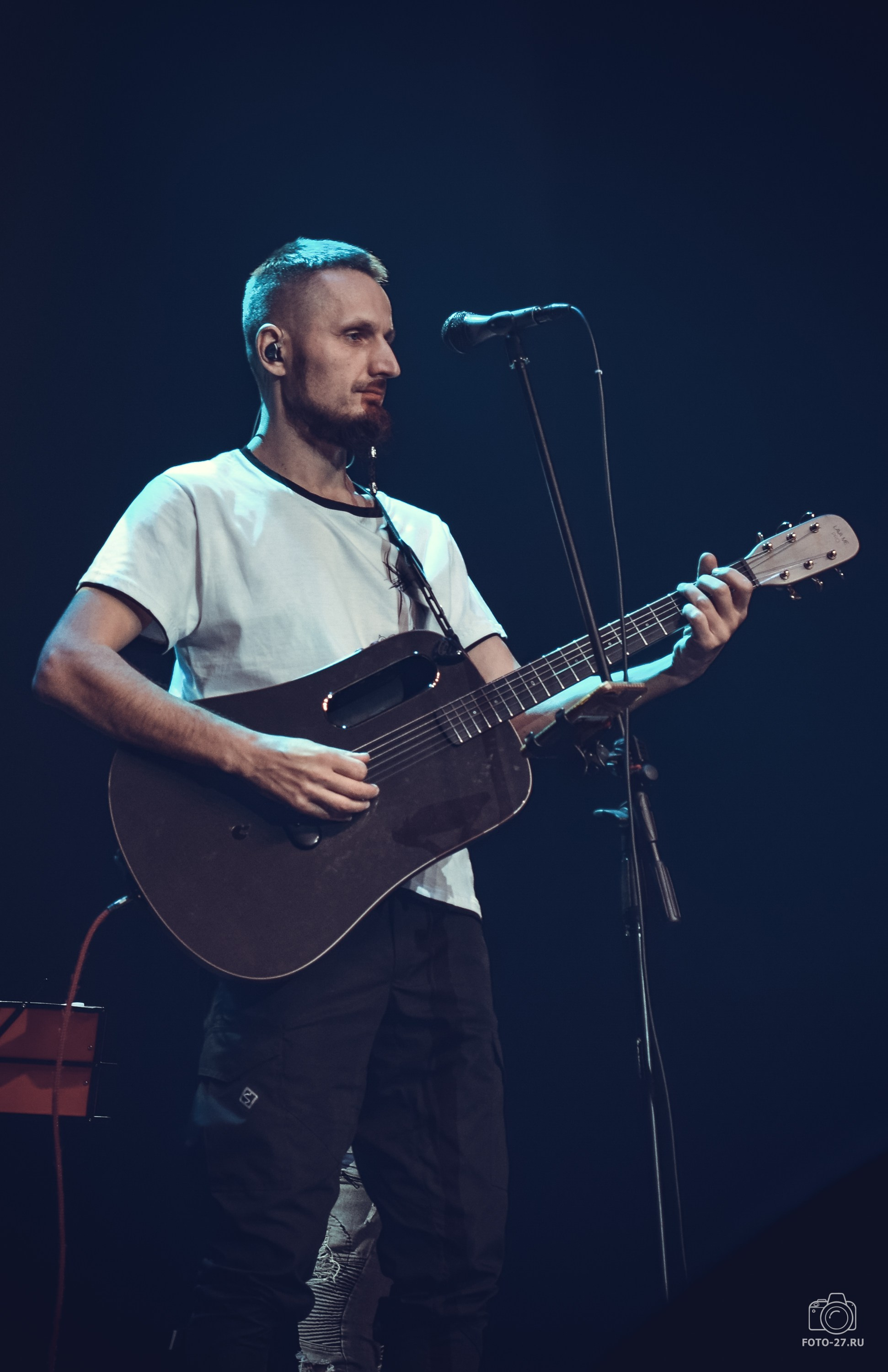 Антон Курдюмов фотограф в Хабаровске Рина Курдюмова фото27 foto27 Антон Дорофеев репортажный репортаж документалист Тони и Рина фотосоздатели ПаПаРоК Философия и любовь сольный концерт ОДОРА Хабаровск