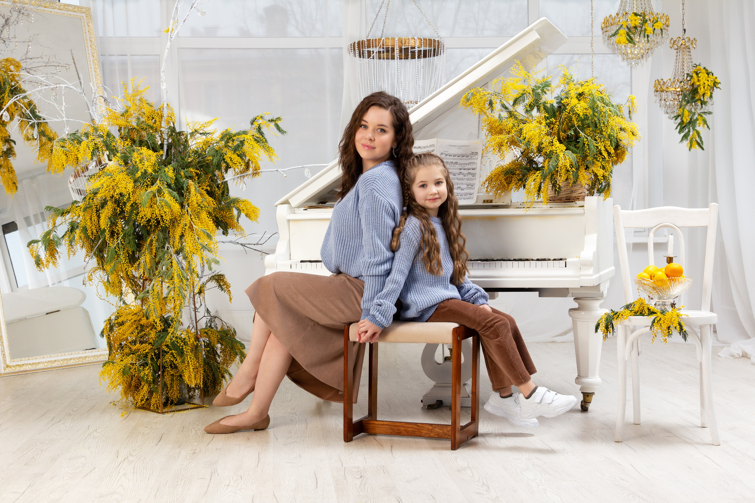 Фото день с мимозой. Портретный и семейный фотограф в Санкт-Петербурге Ульяна Жукова