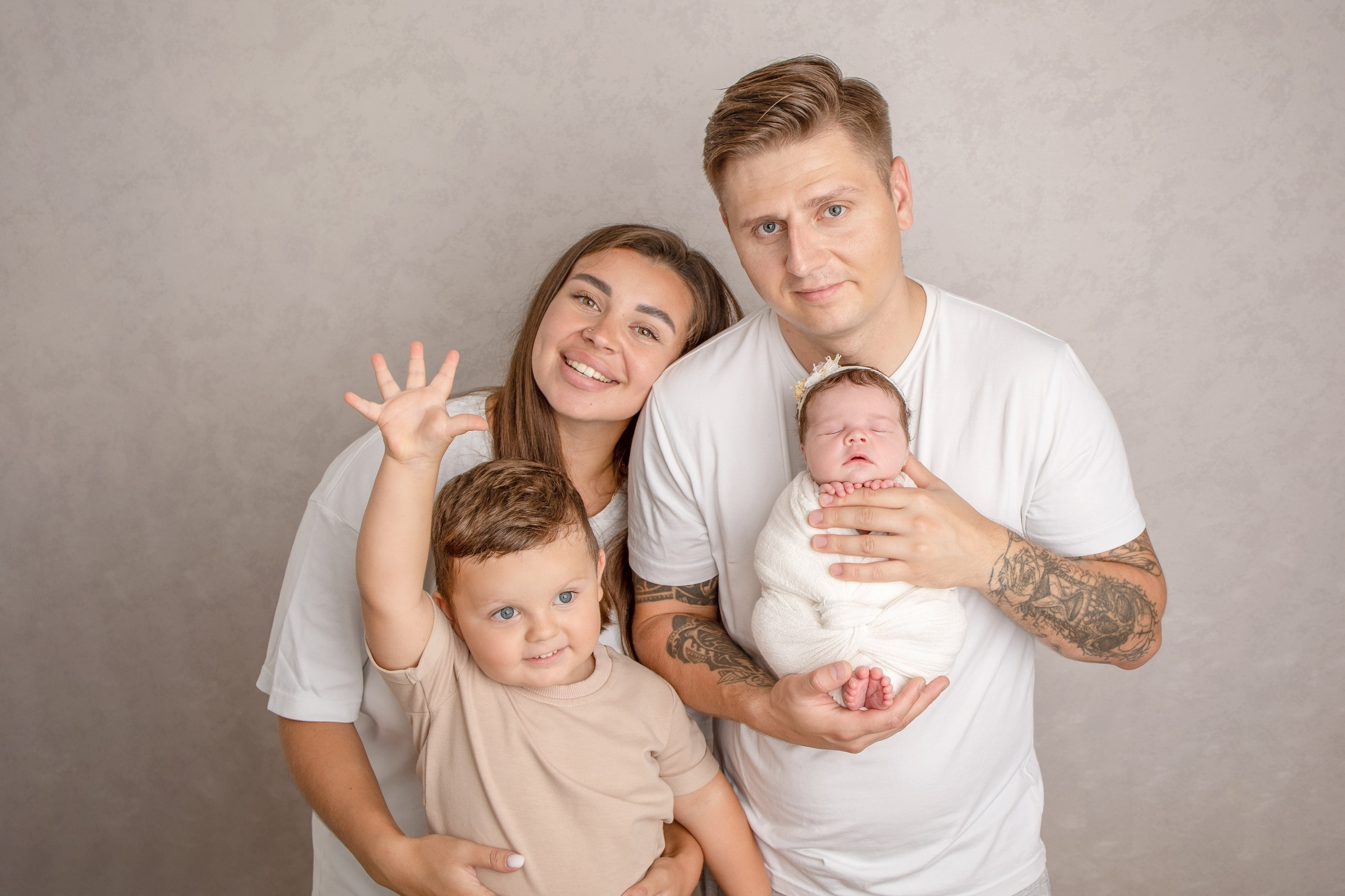 Семейные. Фотограф новорождённых Минск — стоимость newborn фотосессии в Минске