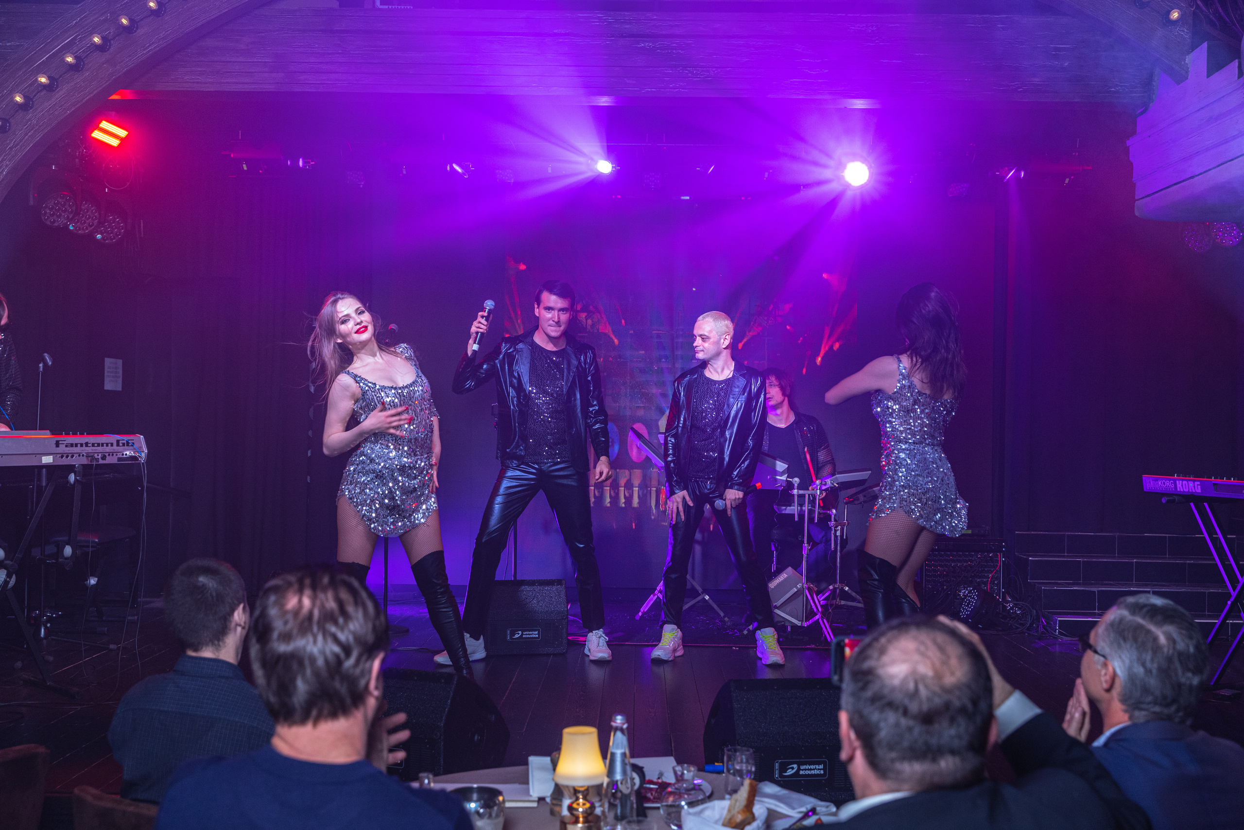 Яркие фото с концерта D. White DimaD. Тархановский Павел Фото/Видео съёмка