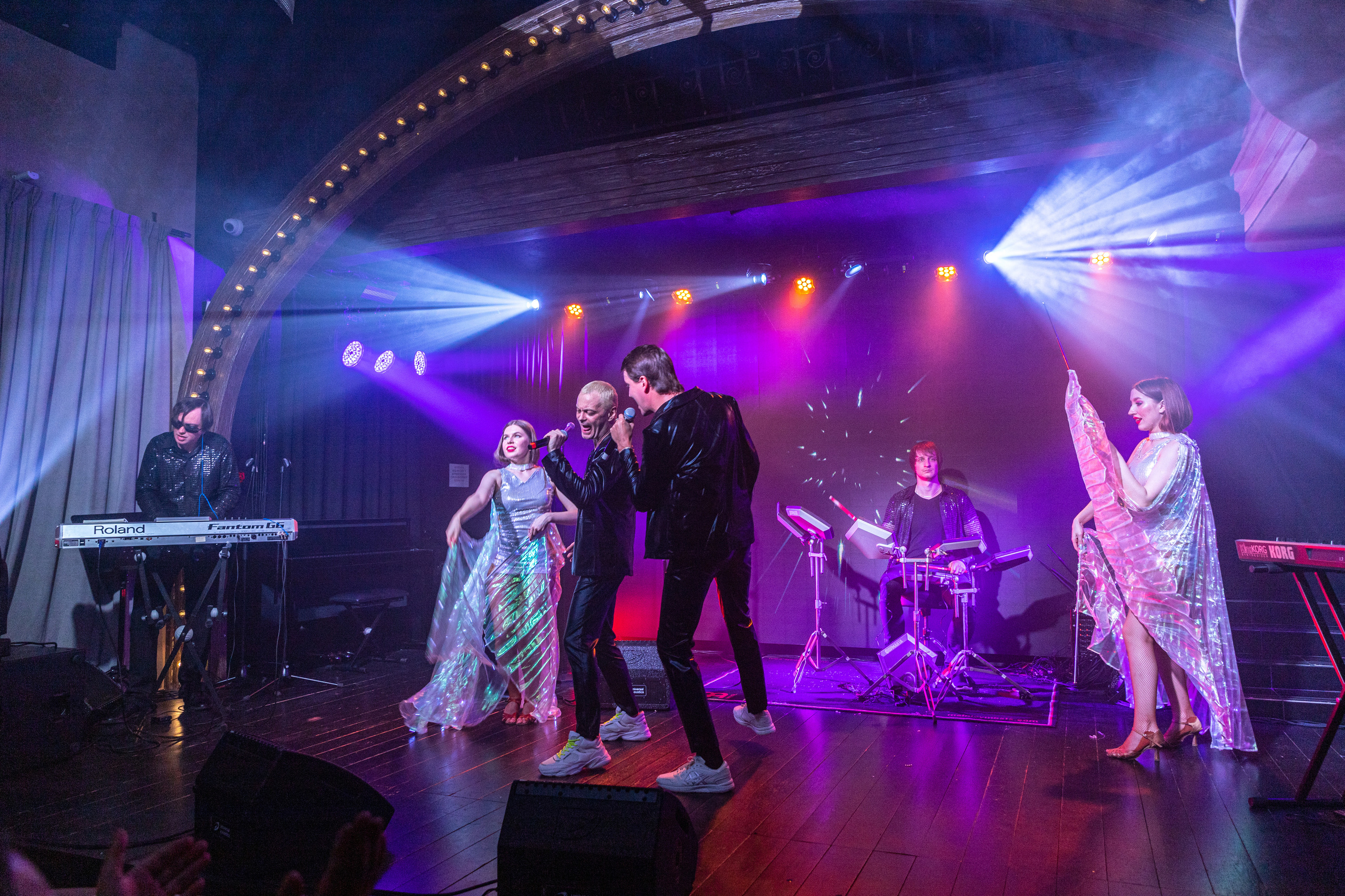 Яркие фото с концерта D. White DimaD. Тархановский Павел Фото/Видео съёмка