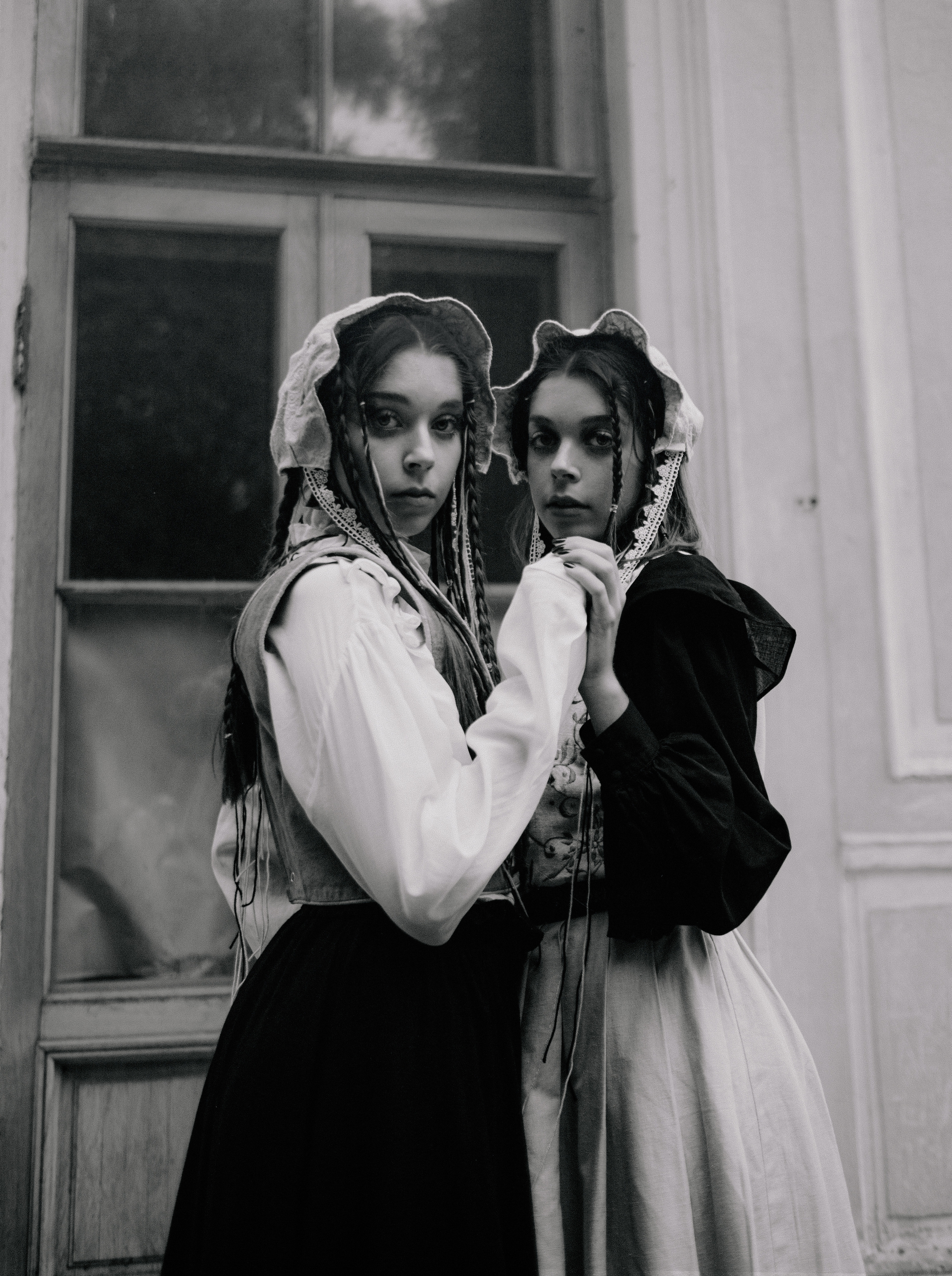 Bonds. Фотограф и Стилист в Санкт-Петербурге Алеся Хомиченок и Игорь Гарин