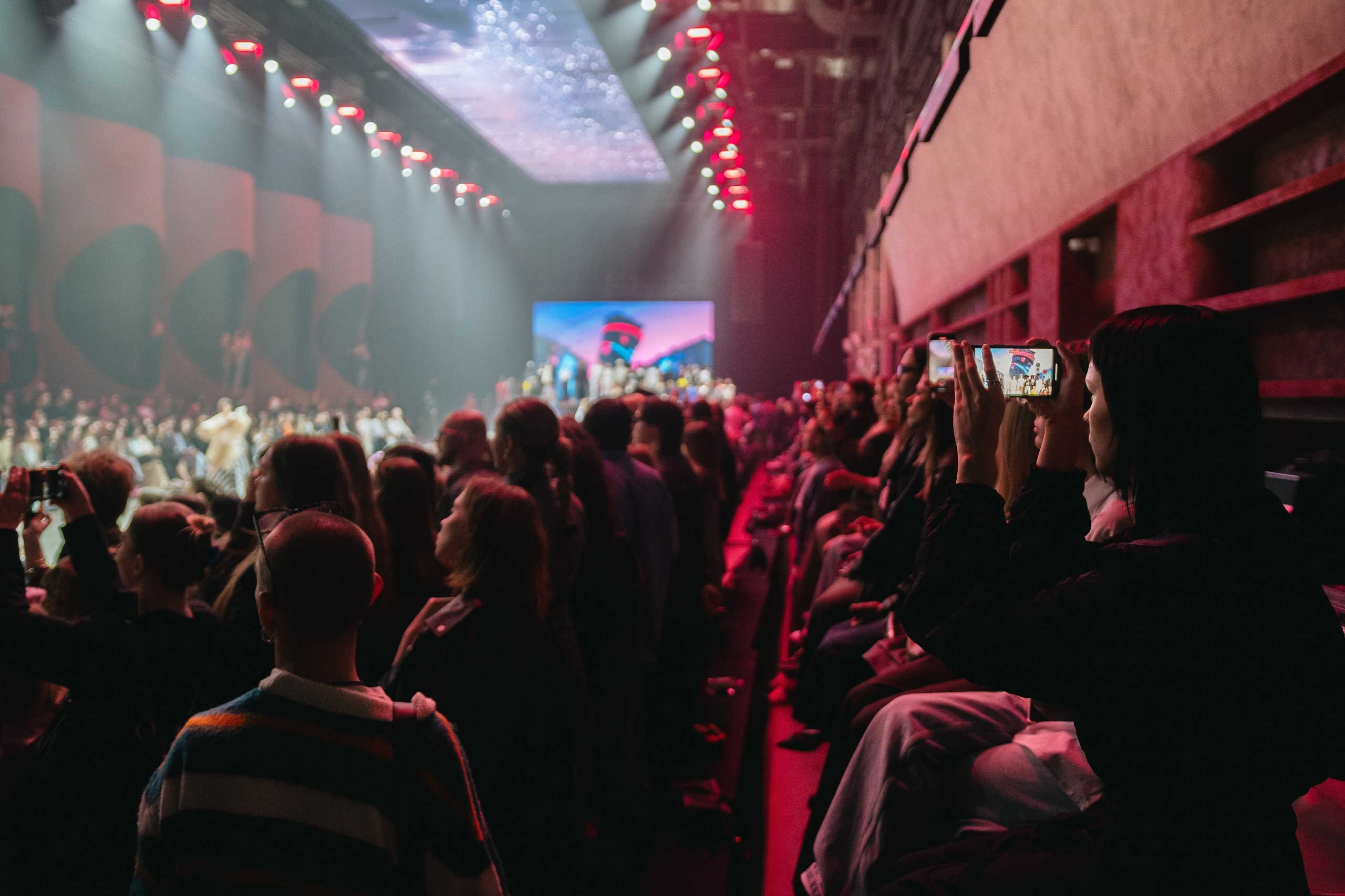 Самокат x HSE DESIGN: Главные переменные. Даниил Сергеев: репортажный фотограф