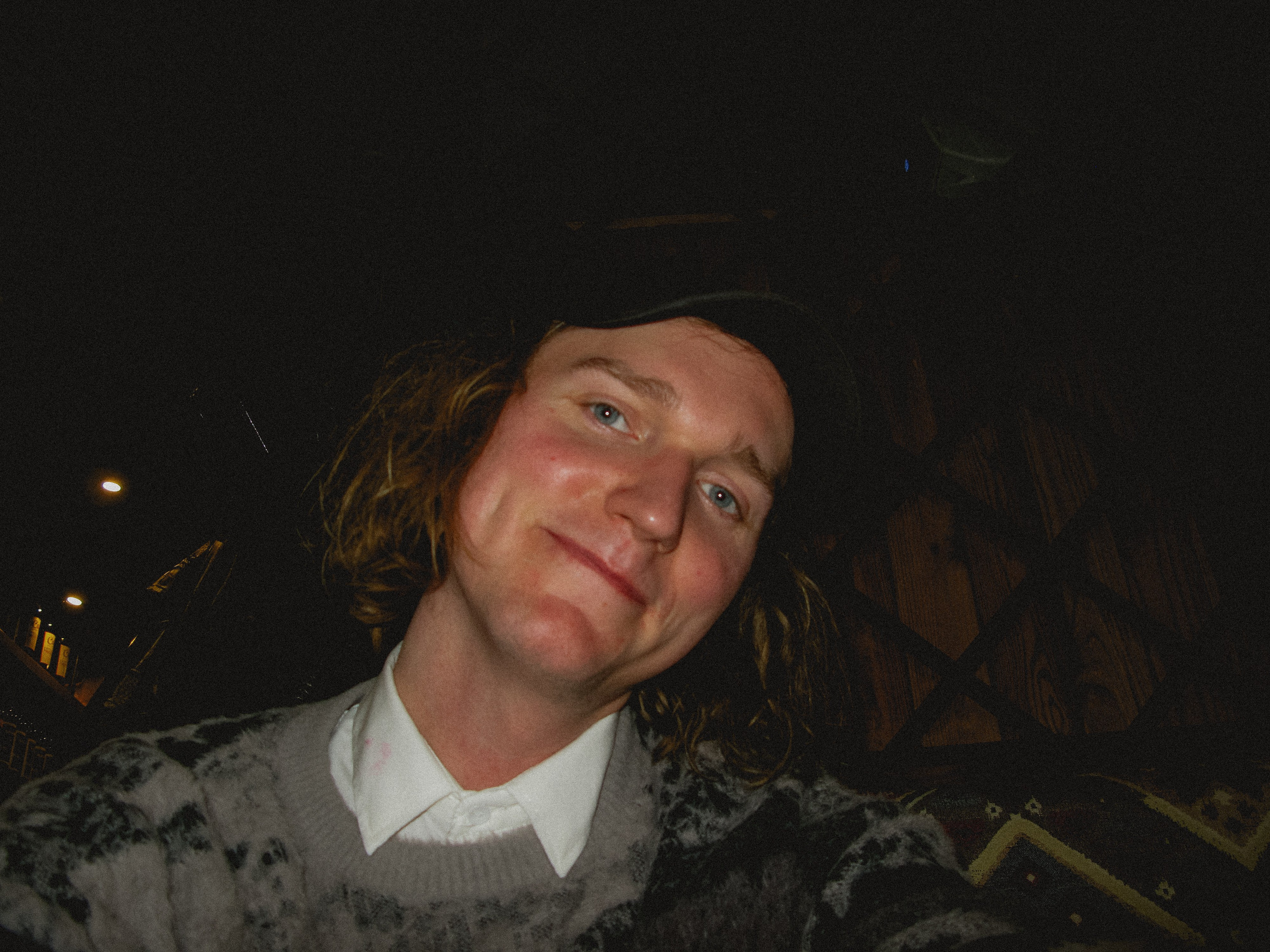 Mar. Фотограф Миланазавр