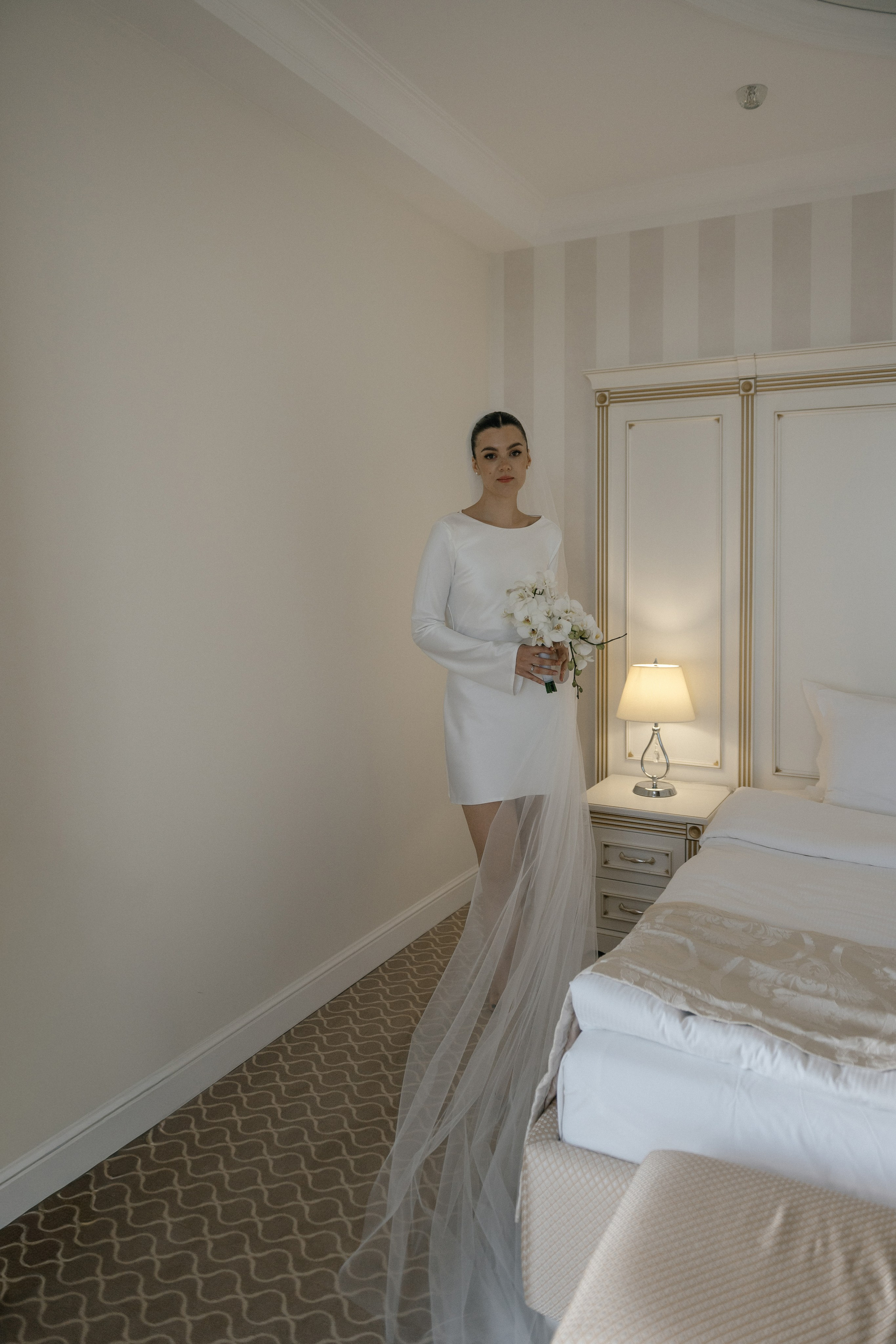 Wedding day in VERSAL PARK. Wedding PHOTOGRAPHER Andrew Vnukov