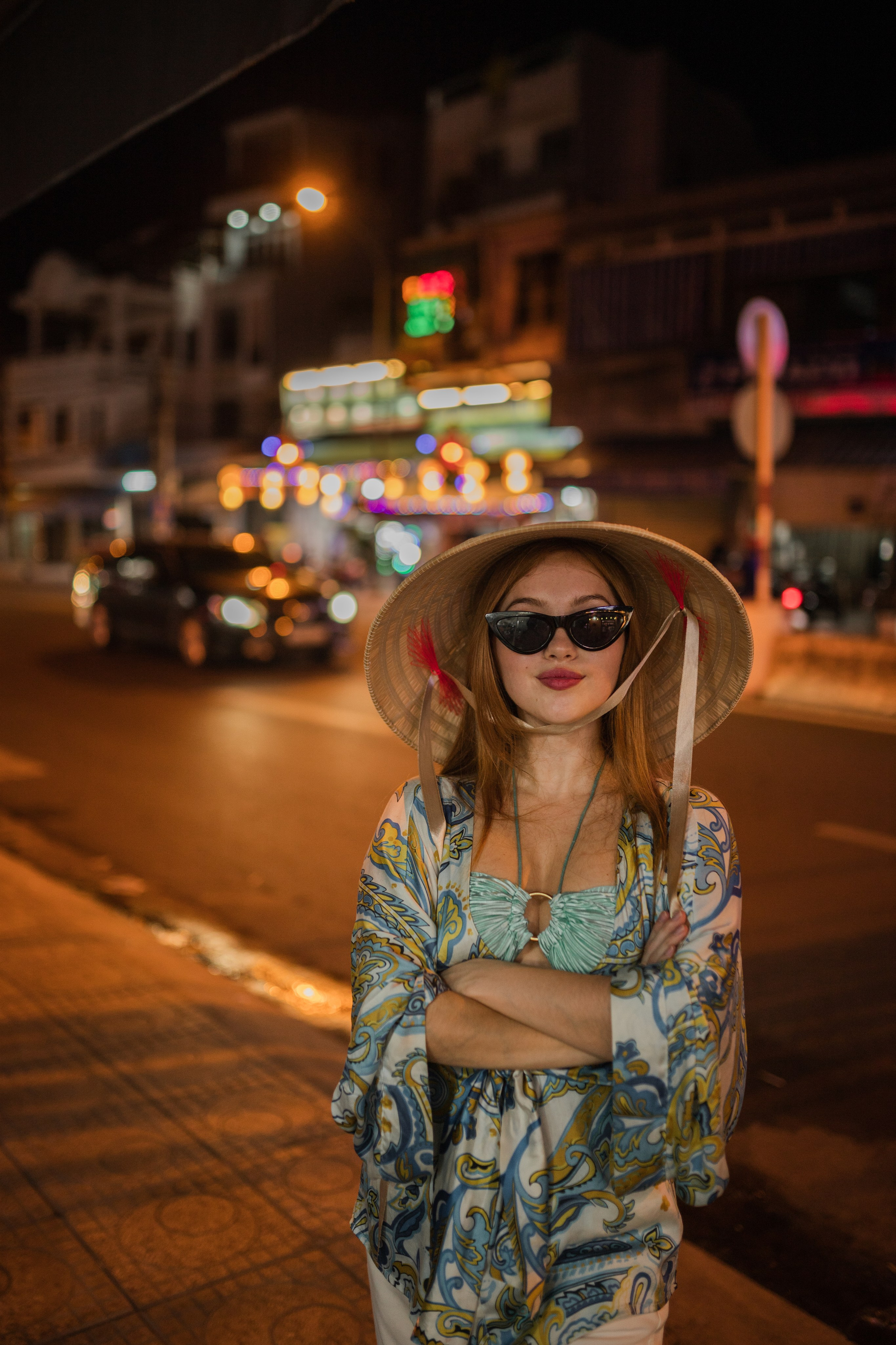 Елизавета на улицах Вьетнама. Главная