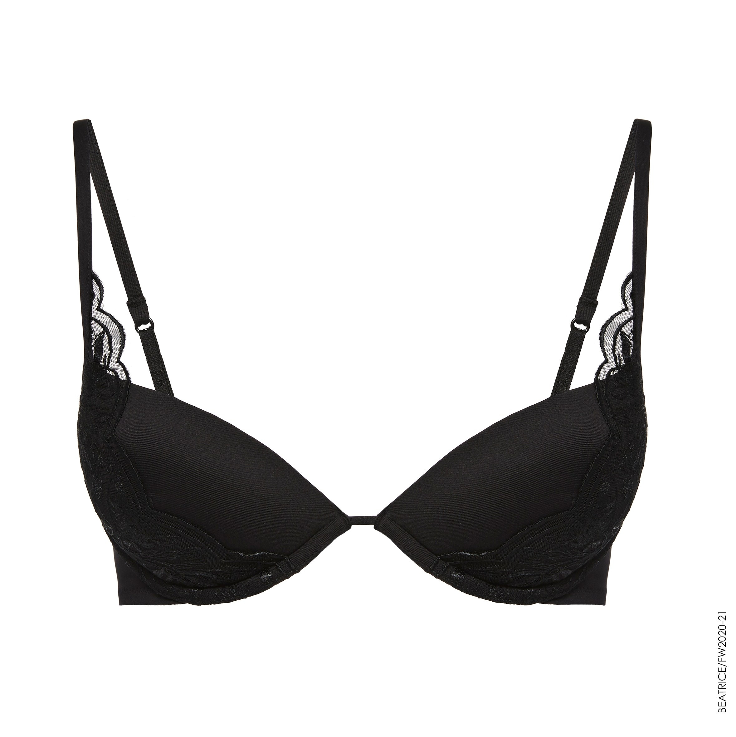 Профессиональная фотосъёмка нижнего белья — чёрный бюстгальтер с кружевом, минималистичный фон, студия в Алматы.