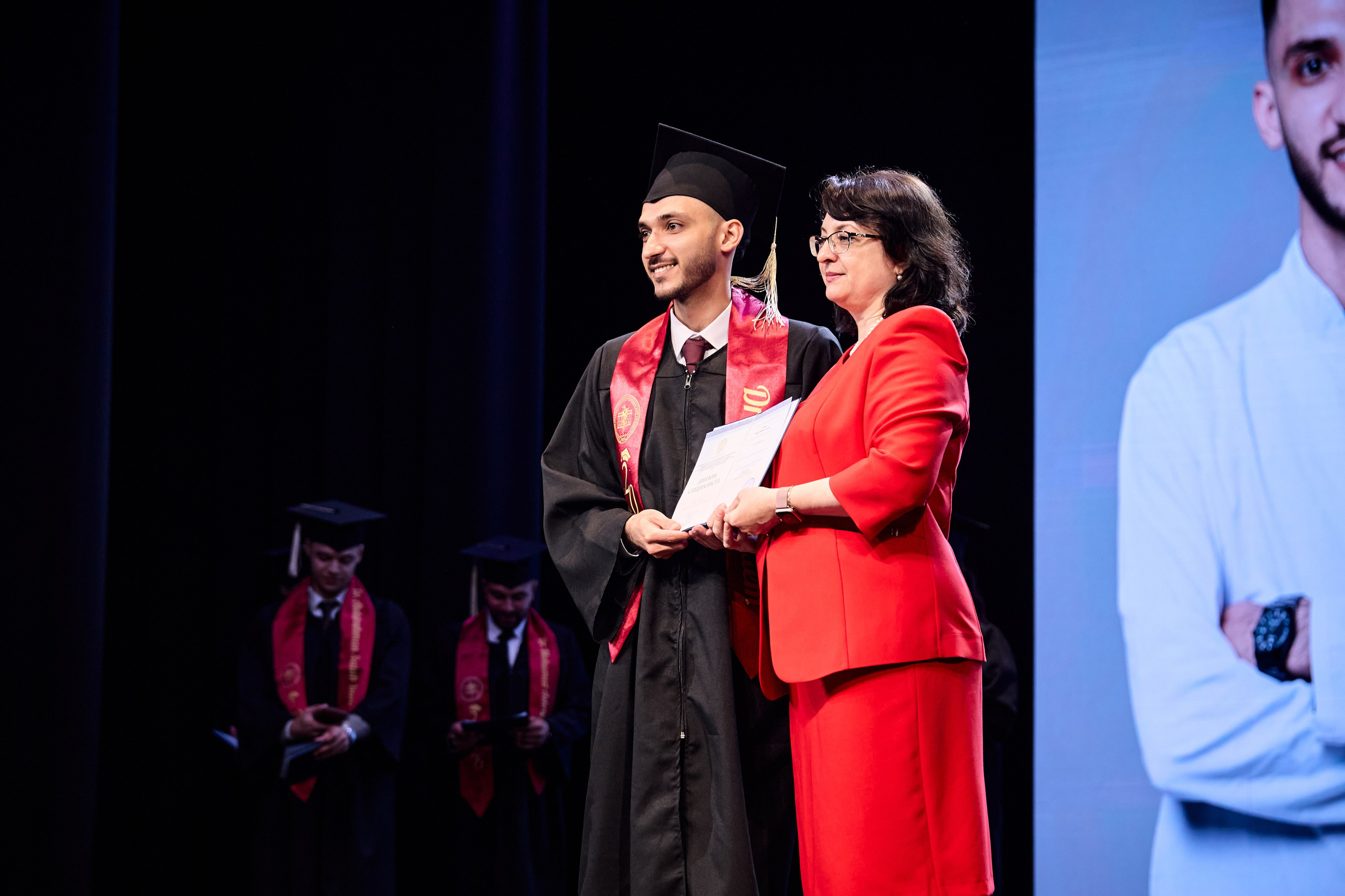 Выпускной КГМУ / Graduation 2026. Репортажный и портретный фотограф Казань / Горячих Полина
