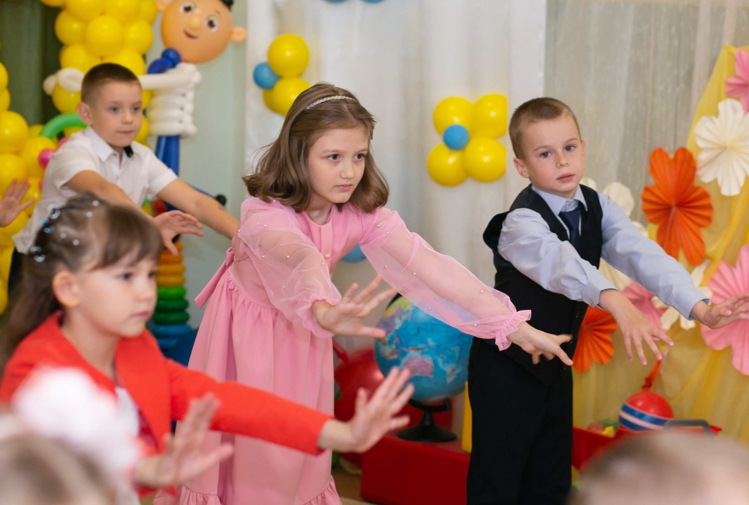 Выпускные и Утренники. Фотограф новорожденных и семейный фотограф НСО г. Бердск Марина Львова