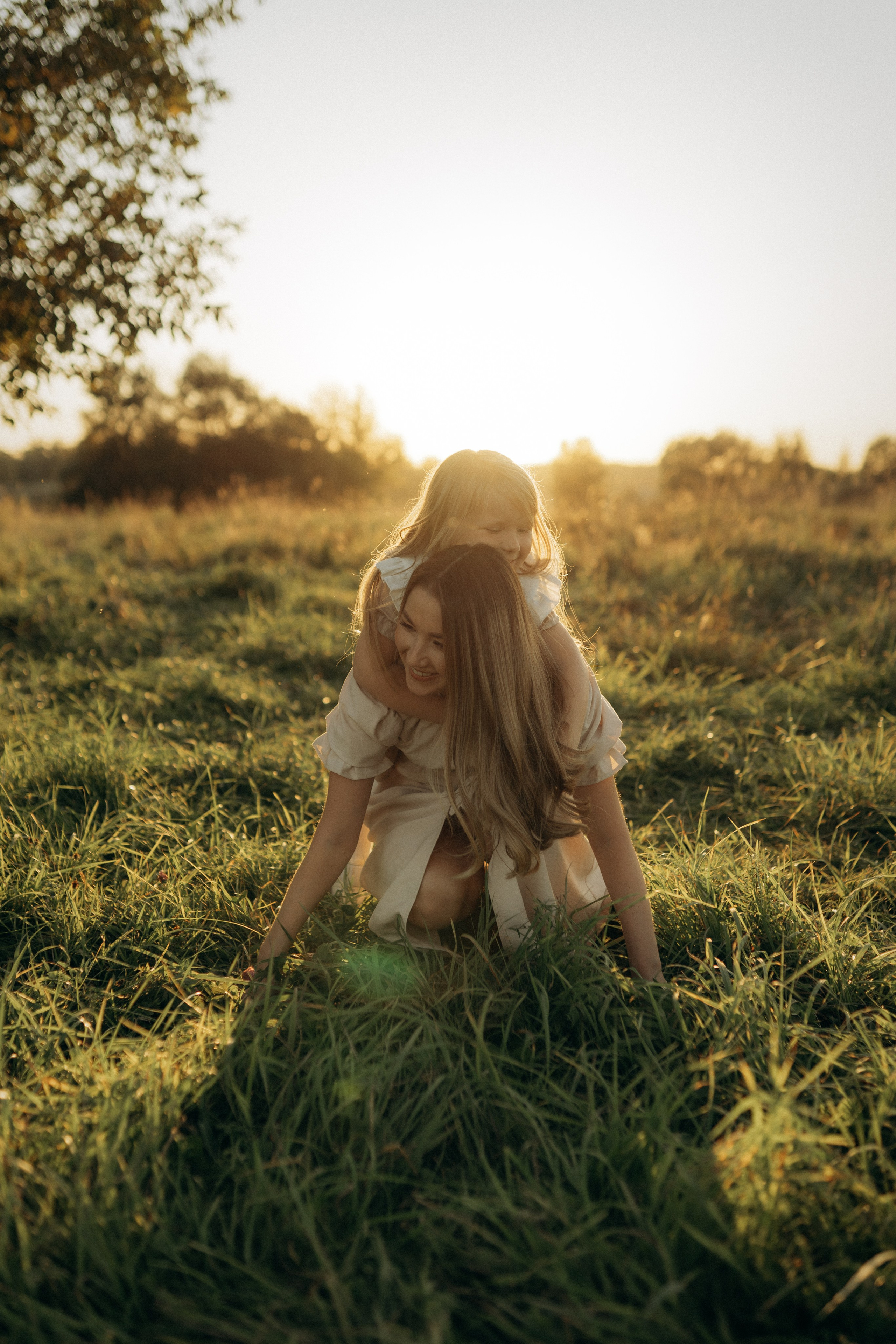 Летний вечер в поле. Семейный lifestyle фотограф в Москве Рената Рафикова