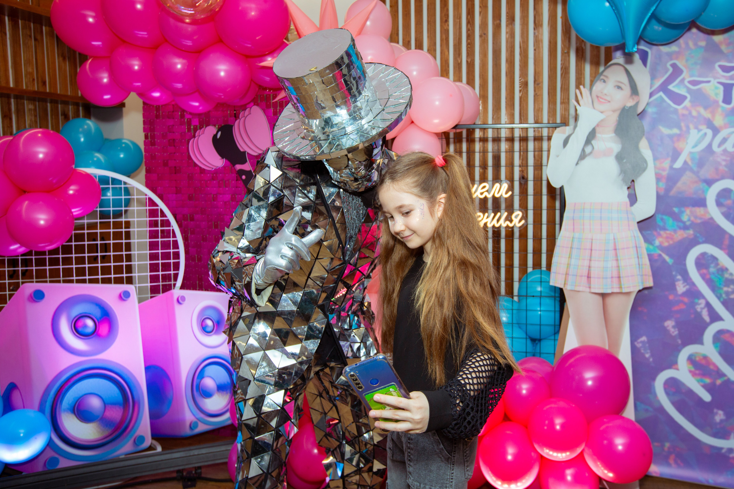 День рождения Ульяны. Фотограф Антонина Свешникова. ВЫПУСКНЫЕ ФОТОКНИГИ для детских садов и школ. Москва, Владимир