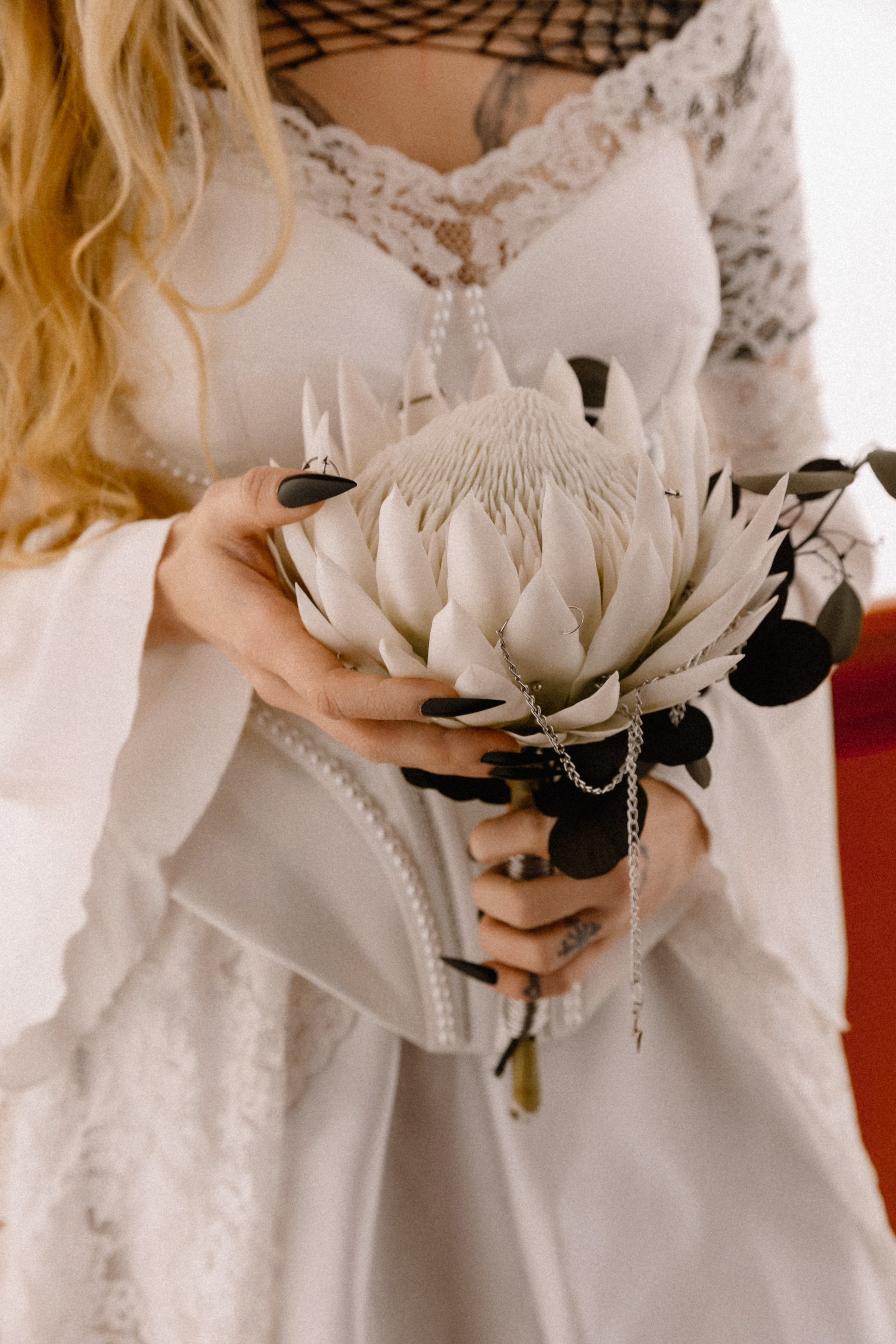 Алая готика. Николь — ваш любимый фотограф в Санкт-Петербурге