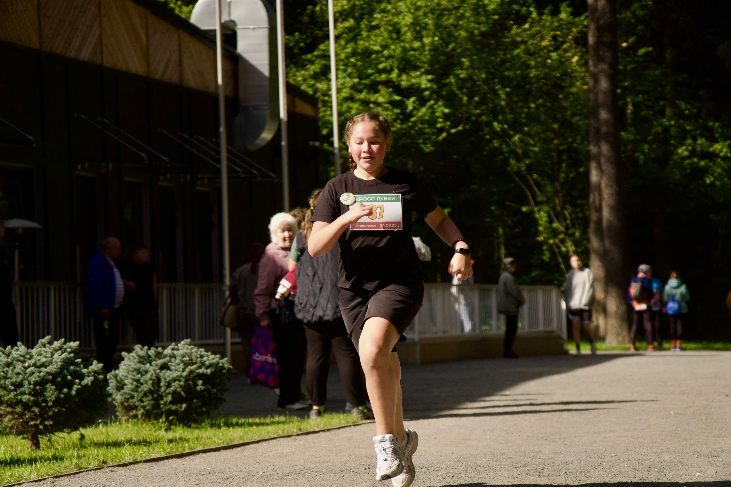 Забег в парке «Дубки». Кафе «БЕЛКА НАШЕПТАЛА». Ну оооочень концептуальное кафе