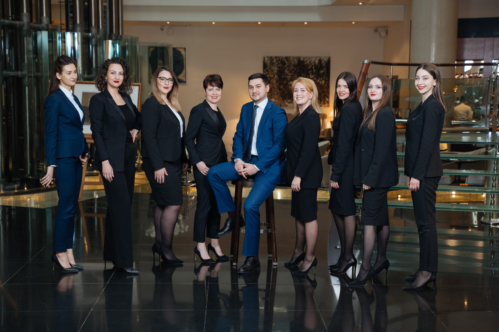 Корпоративная фотосъёмка команды отеля Ararat Park Hyatt для имиджевых материалов