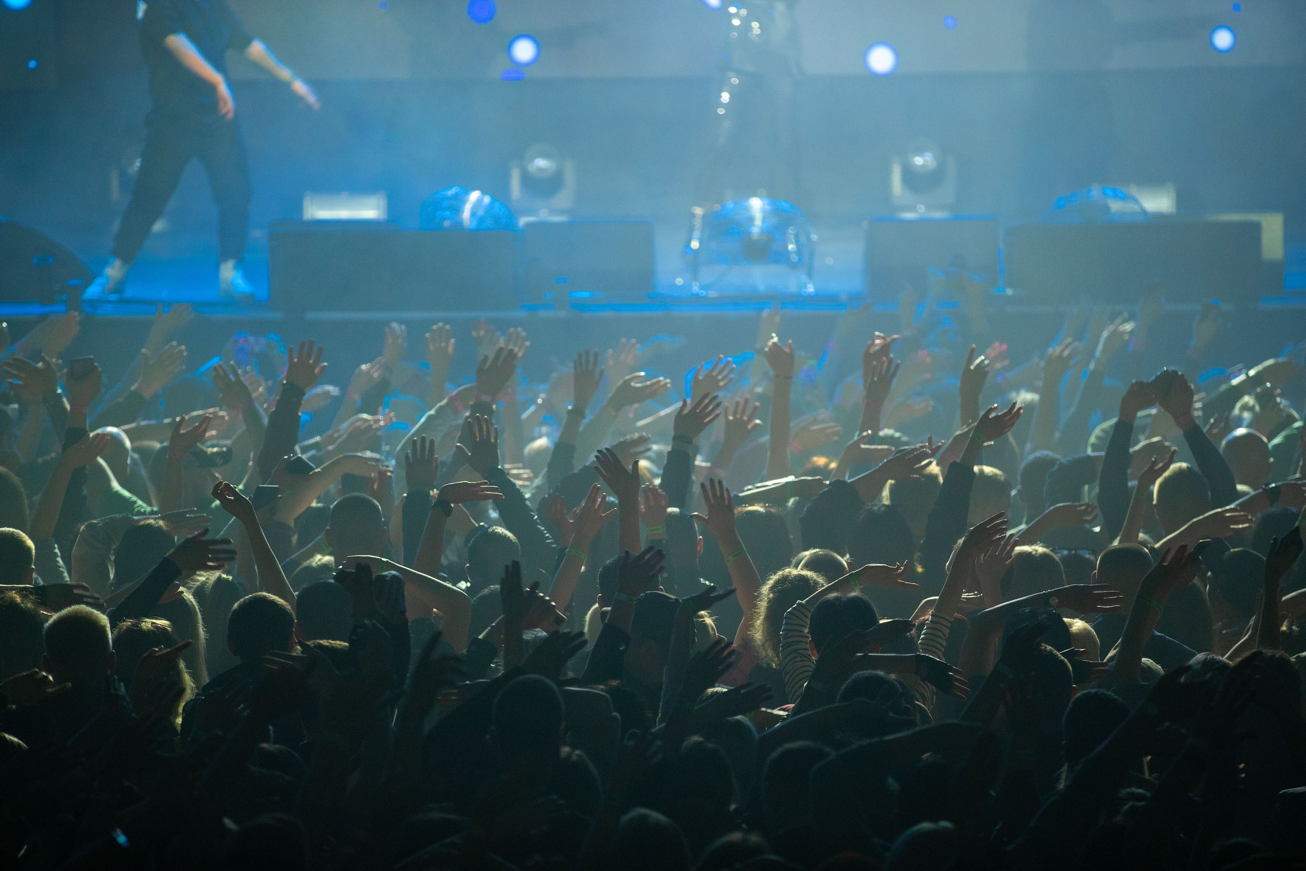 Дискотека 90-х. Репортажный фотограф во Владивостоке