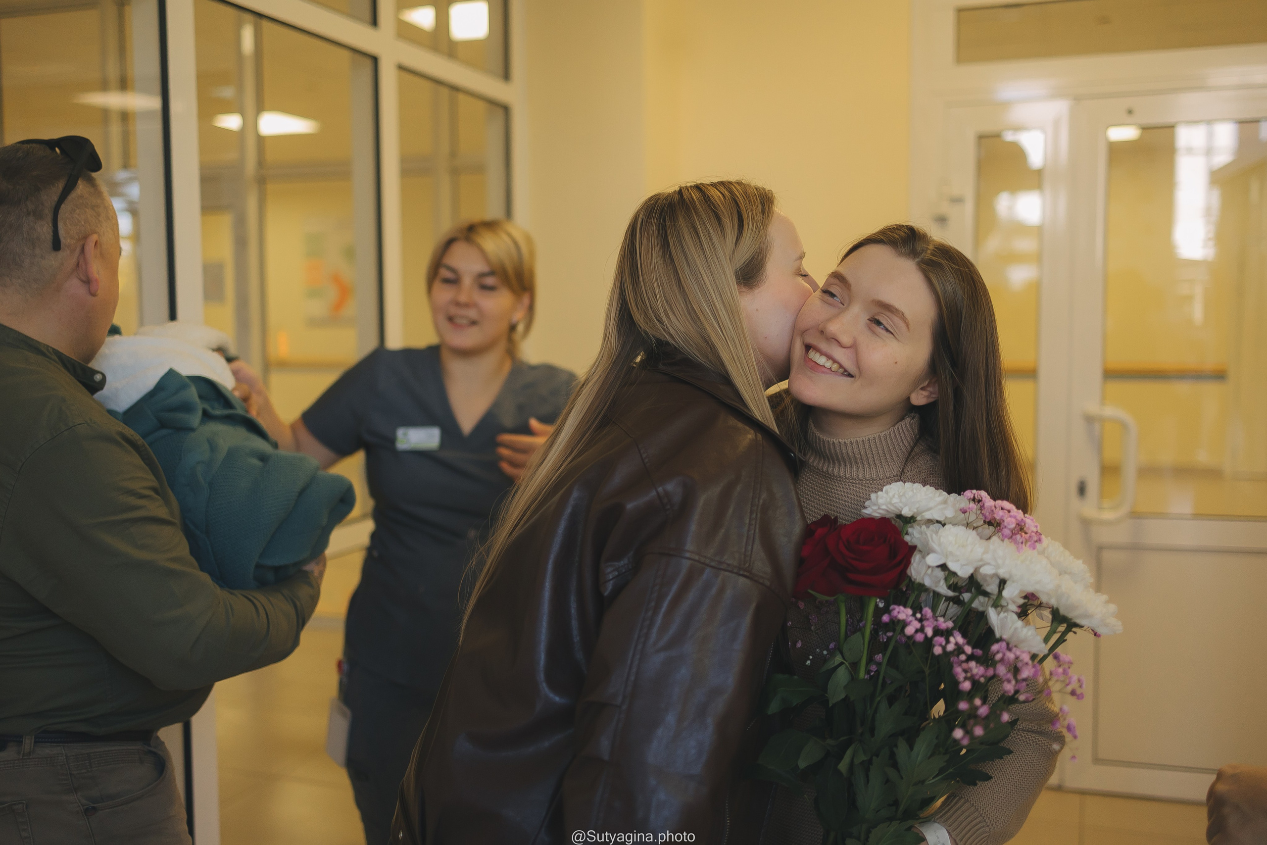 Выписка из роддома. Свадебный и женский фотограф