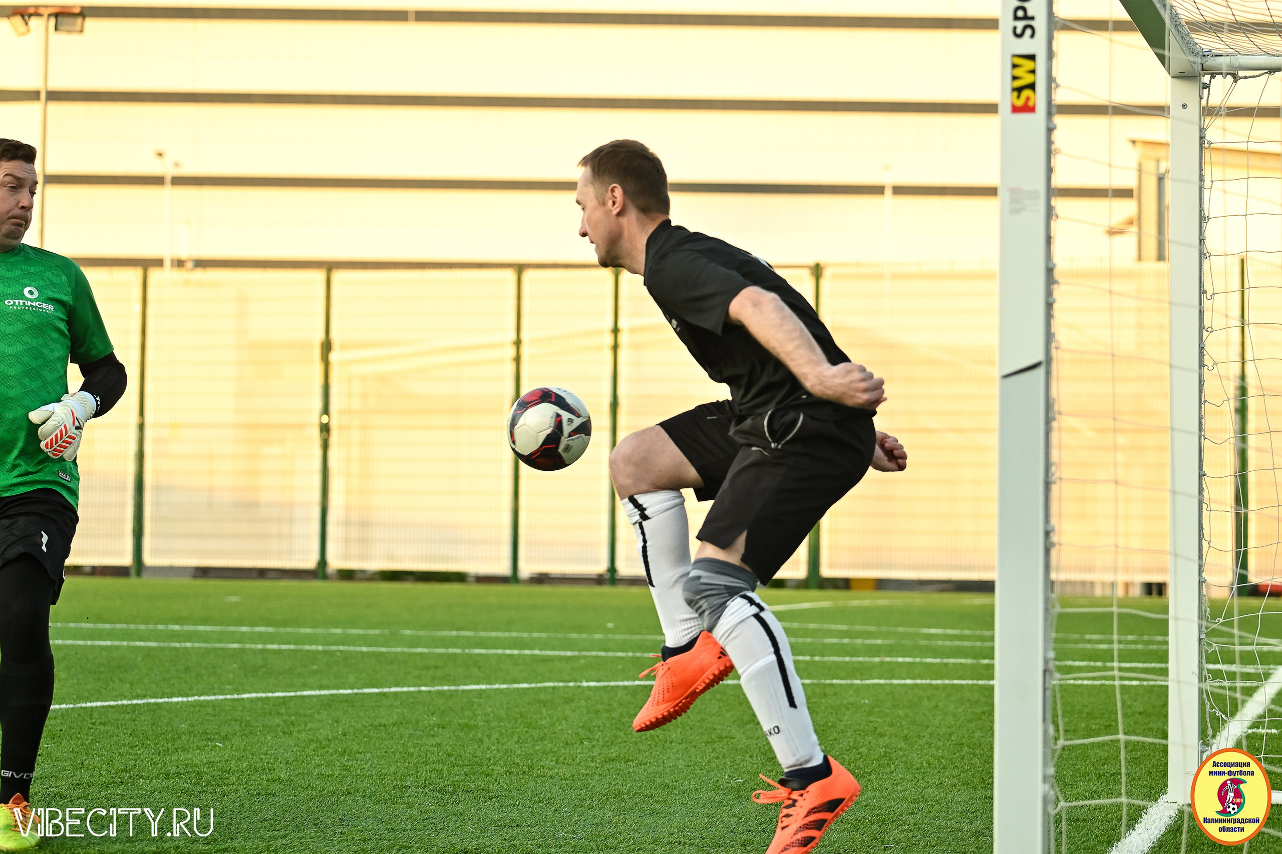 ИГРЫ МИНИ-ФУТБОЛЬНОЙ И КОРПОРАТИВНОЙ ЛИГИ. VIBECITY.RU Вайб Сити Ру Фоторепортажи Фотоотчеты Калининград