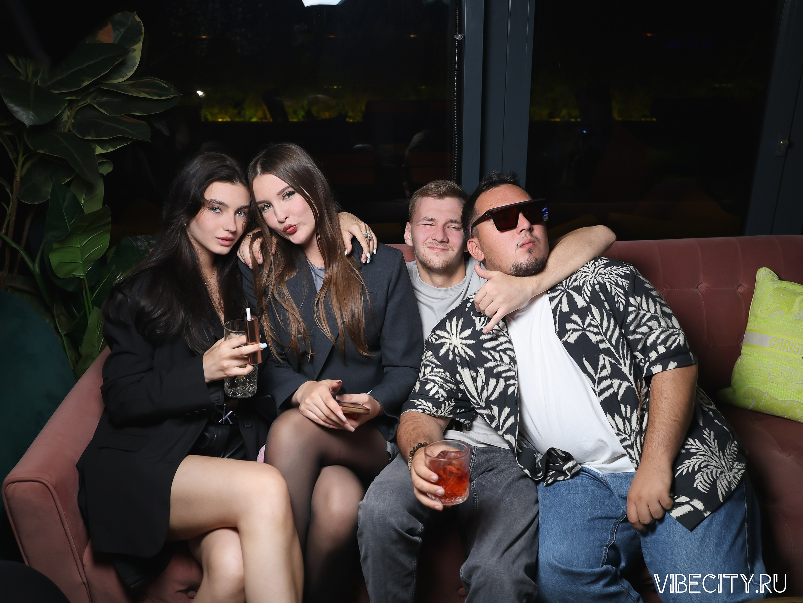 DOUBLE U. VIBECITY.RU Вайб Сити Ру Фоторепортажи Фотоотчеты Калининград