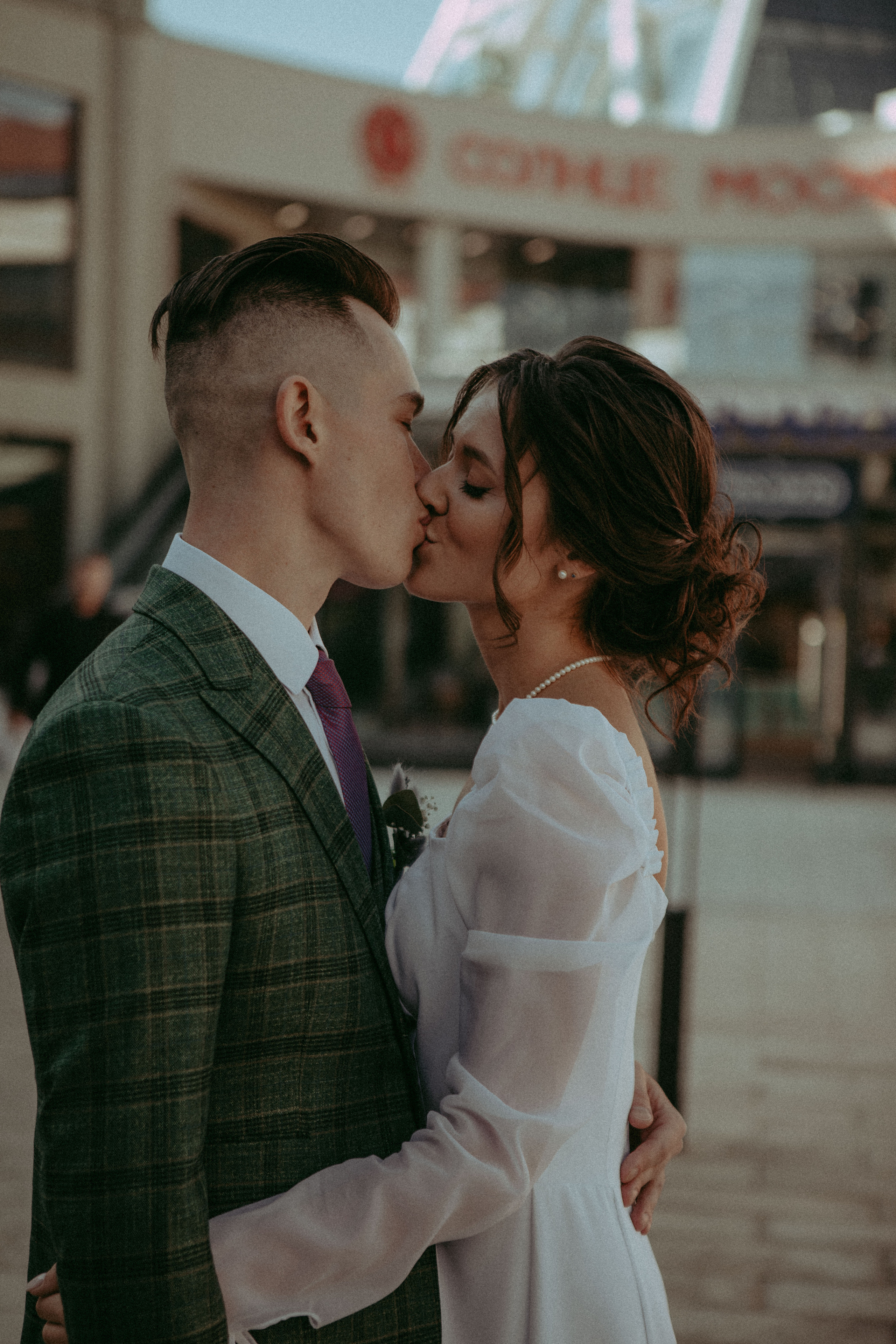 Василиса и Стас. Роспись на колесе обозрения. Свадебный и портретный фотограф в Москве Анастасия Масюк