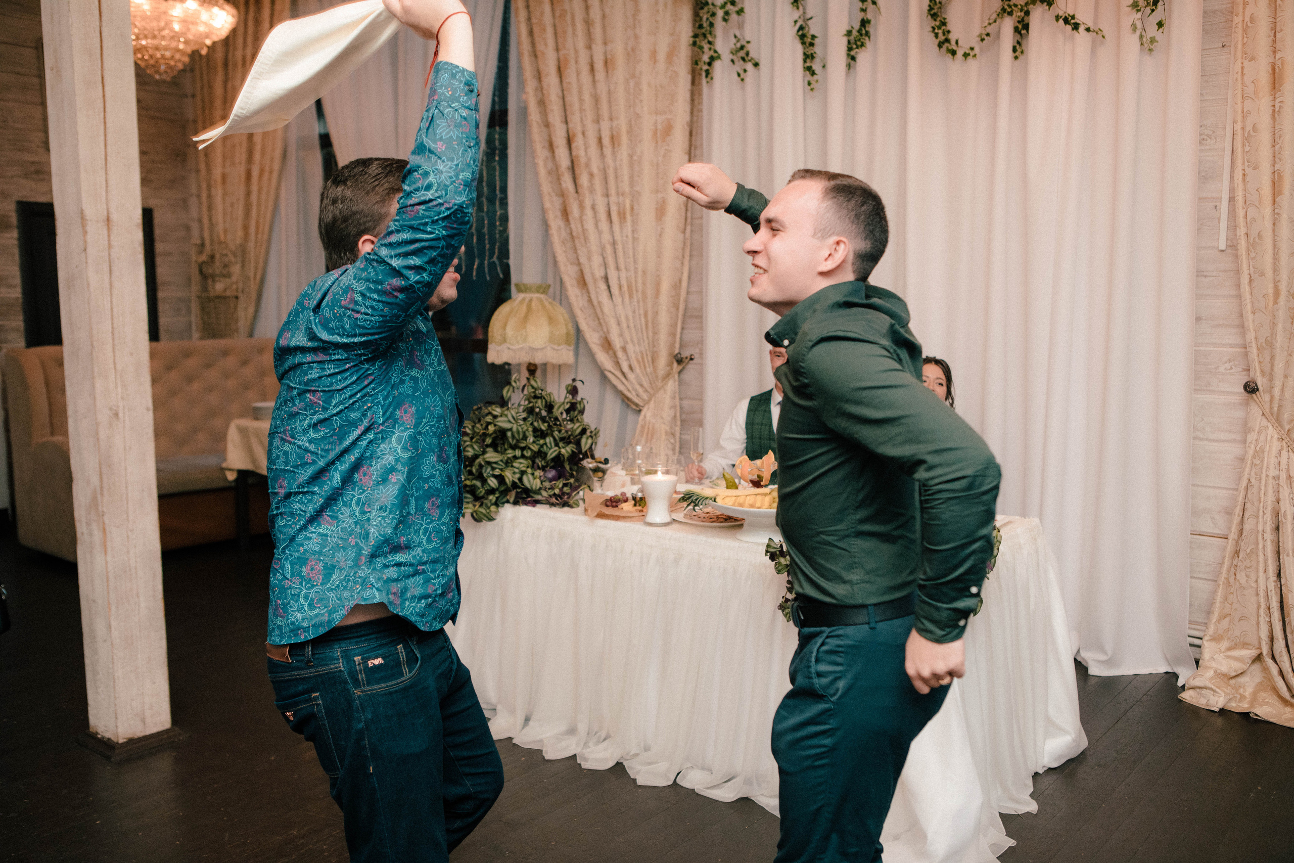 Василиса и Стас. Роспись на колесе обозрения. Свадебный и портретный фотограф в Москве Анастасия Масюк