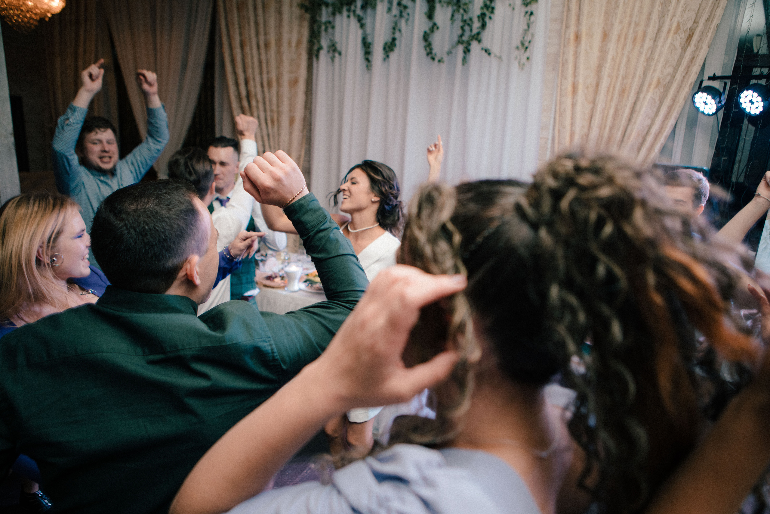 Василиса и Стас. Роспись на колесе обозрения. Свадебный и портретный фотограф в Москве Анастасия Масюк