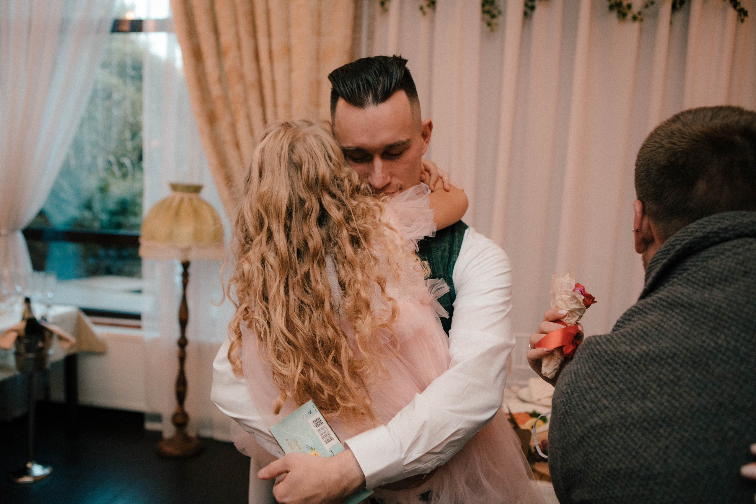 Василиса и Стас. Роспись на колесе обозрения. Свадебный и портретный фотограф в Москве Анастасия Масюк