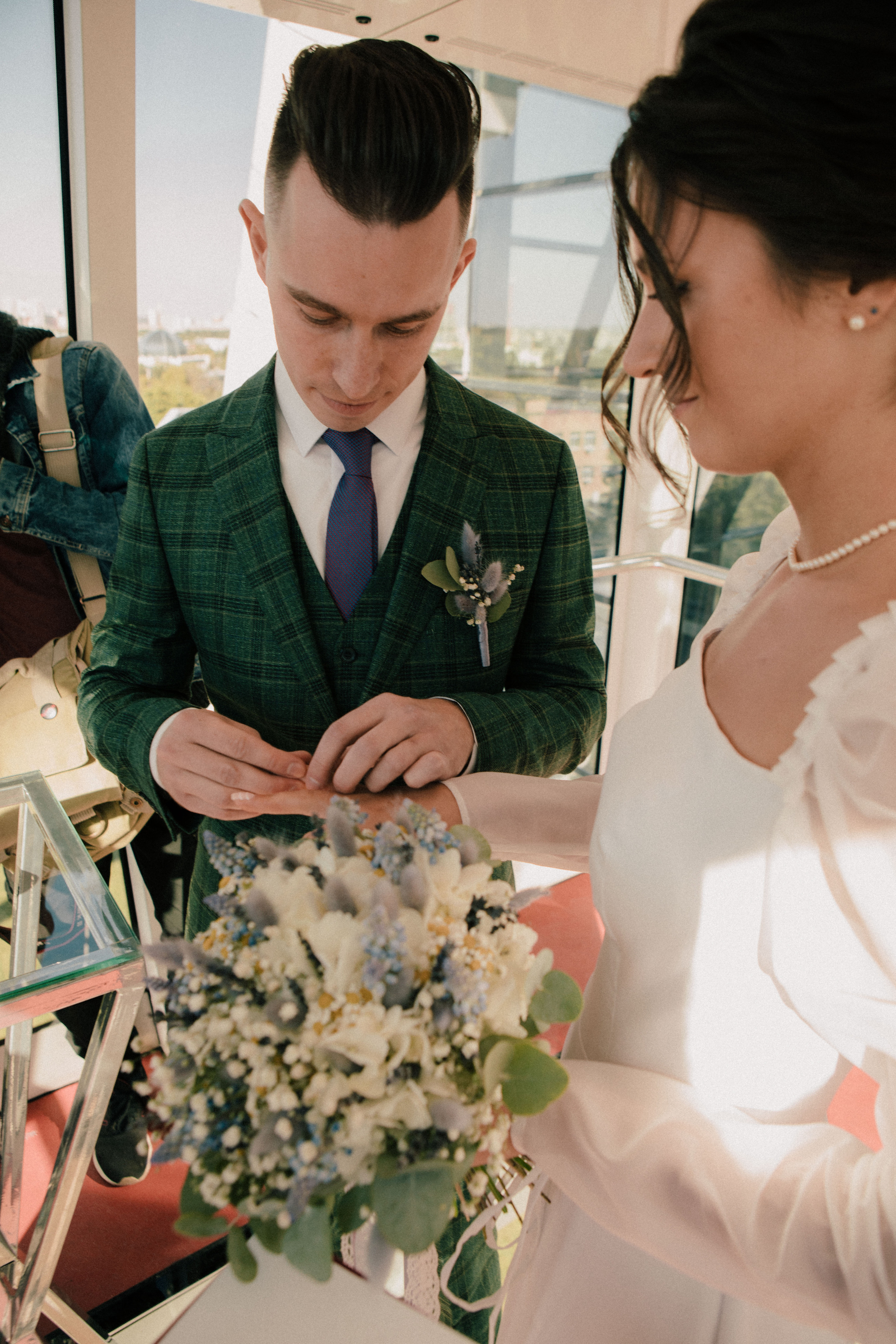 Василиса и Стас. Роспись на колесе обозрения. Свадебный и портретный фотограф в Москве Анастасия Масюк