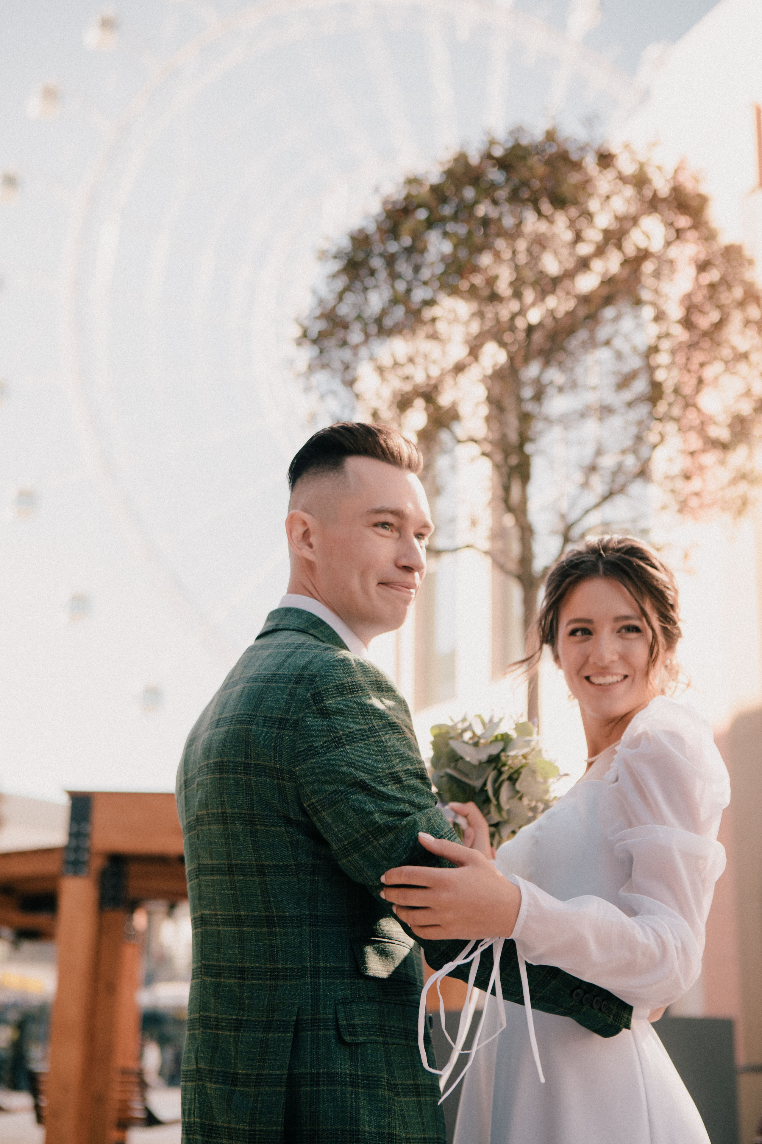 Василиса и Стас. Роспись на колесе обозрения. Свадебный и портретный фотограф в Москве Анастасия Масюк