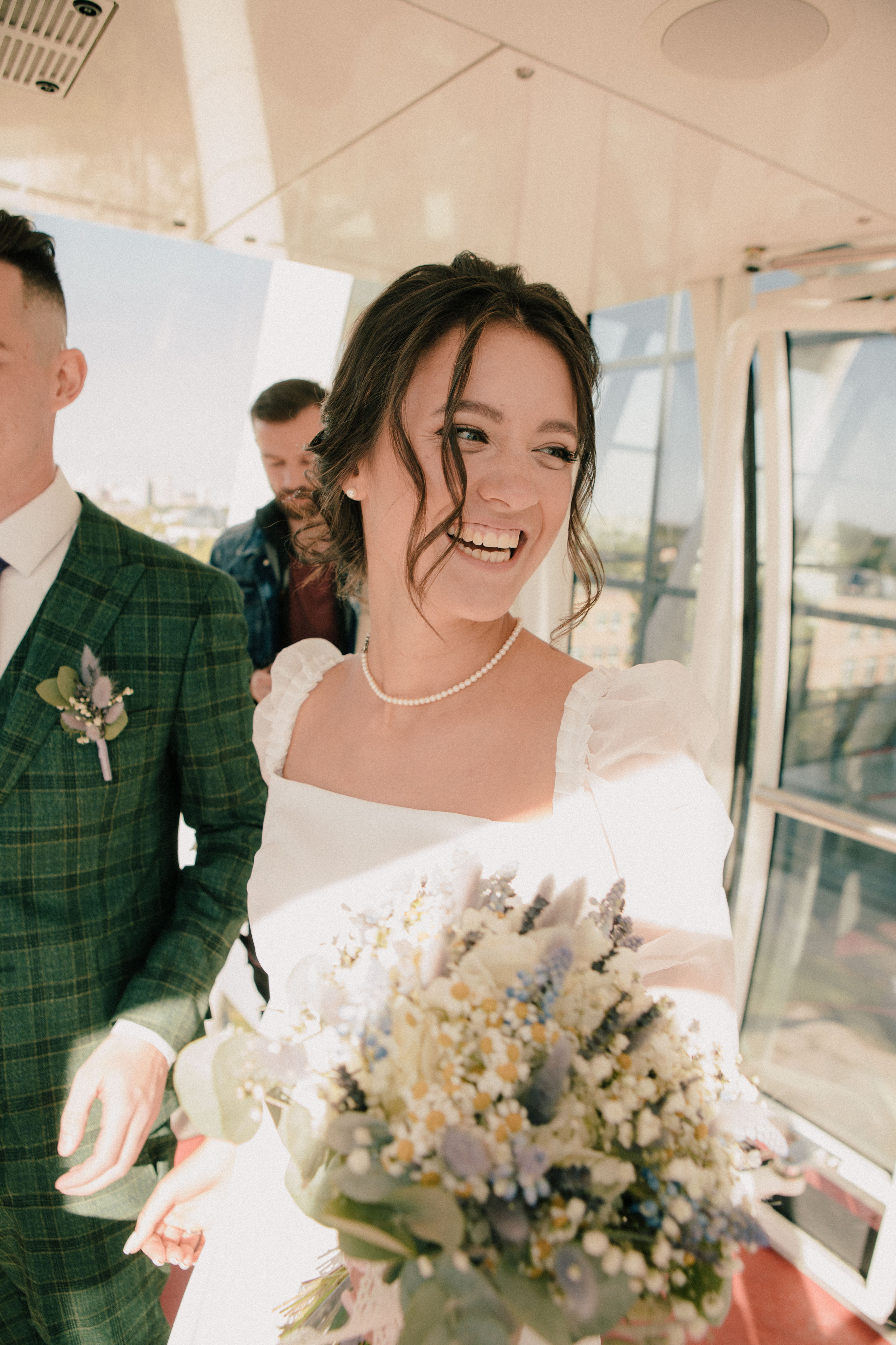 Василиса и Стас. Роспись на колесе обозрения. Свадебный и портретный фотограф в Москве Анастасия Масюк