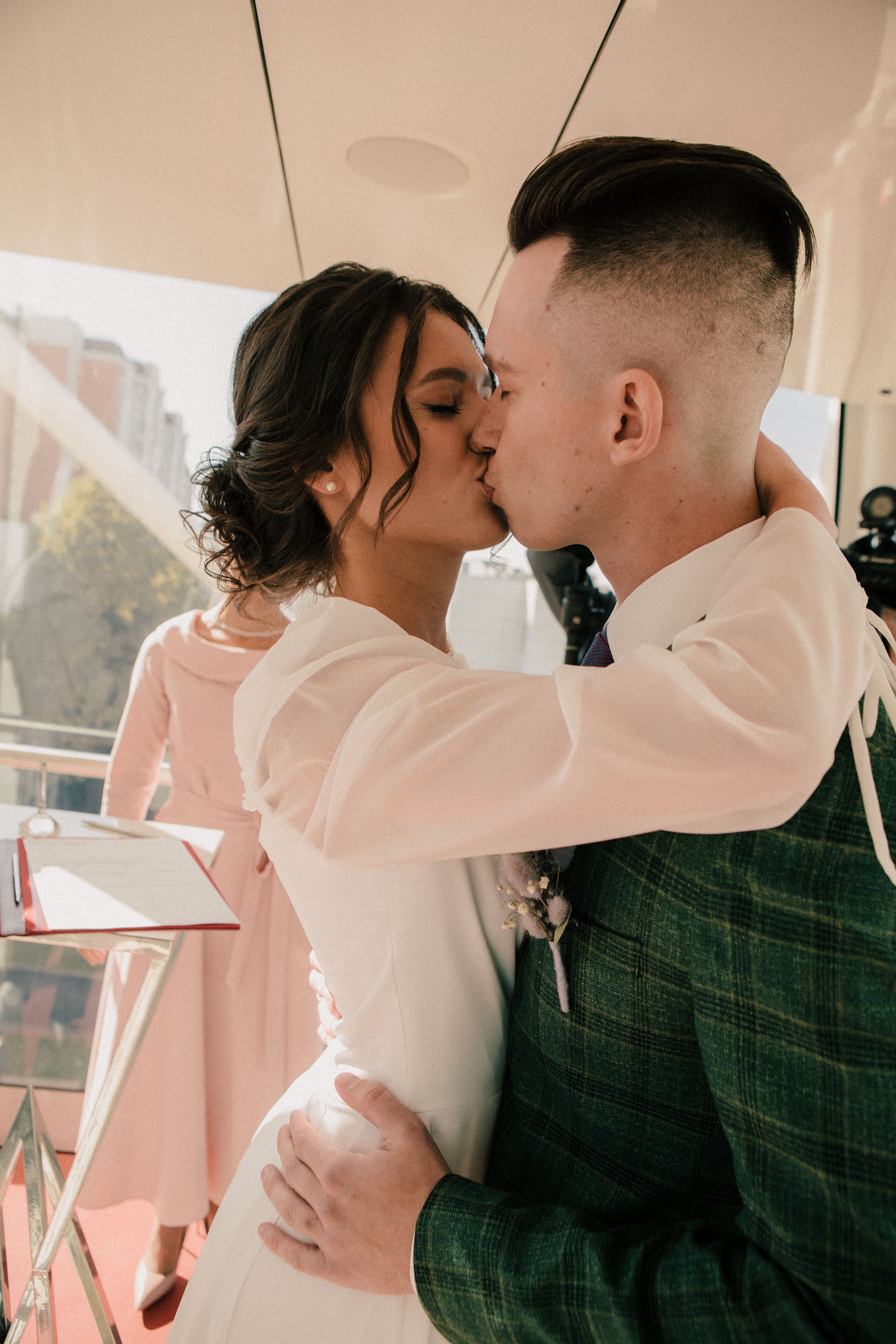 Василиса и Стас. Роспись на колесе обозрения. Свадебный и портретный фотограф в Москве Анастасия Масюк