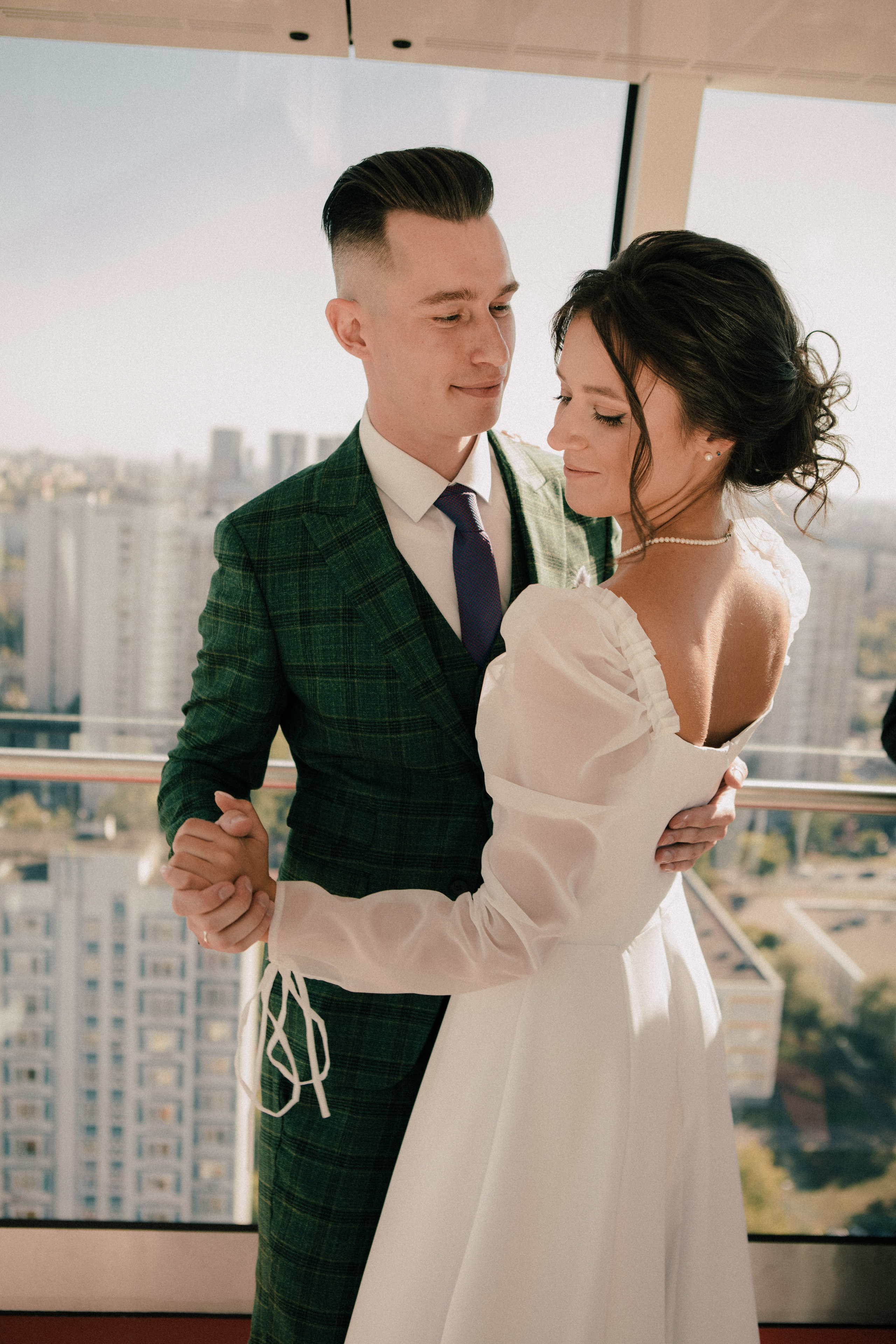 Василиса и Стас. Роспись на колесе обозрения. Свадебный и портретный фотограф в Москве Анастасия Масюк