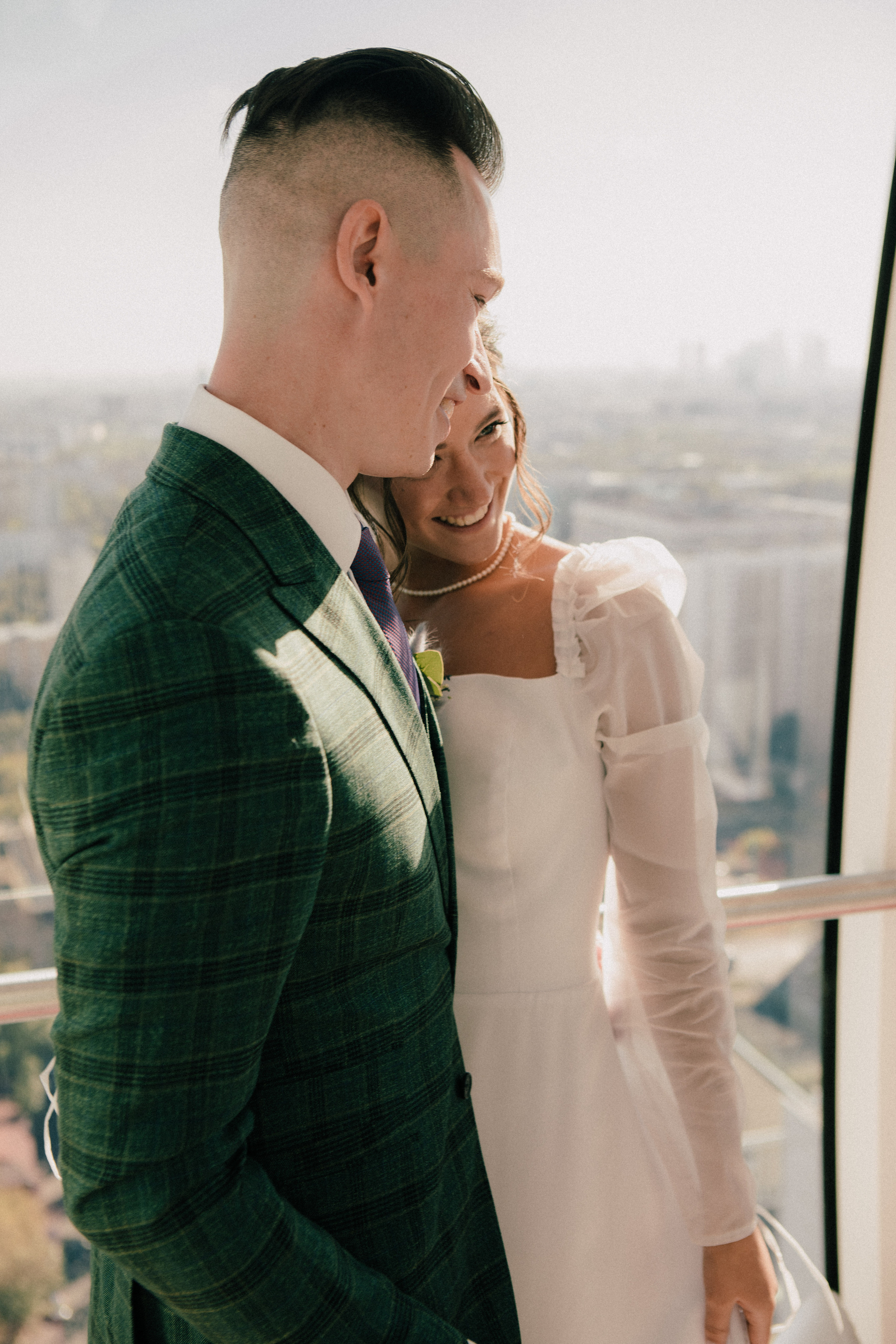 Василиса и Стас. Роспись на колесе обозрения. Свадебный и портретный фотограф в Москве Анастасия Масюк