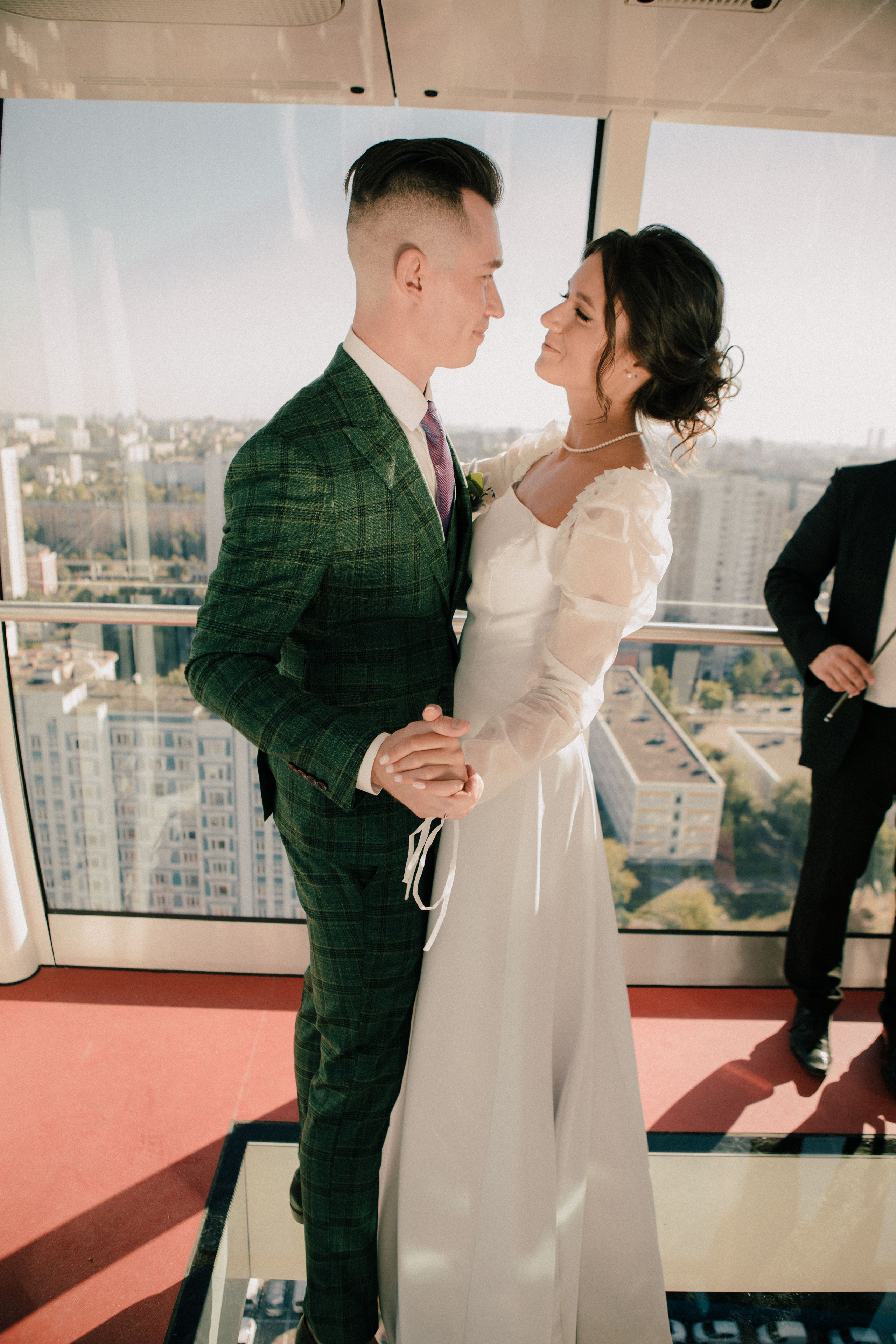 Василиса и Стас. Роспись на колесе обозрения. Свадебный и портретный фотограф в Москве Анастасия Масюк