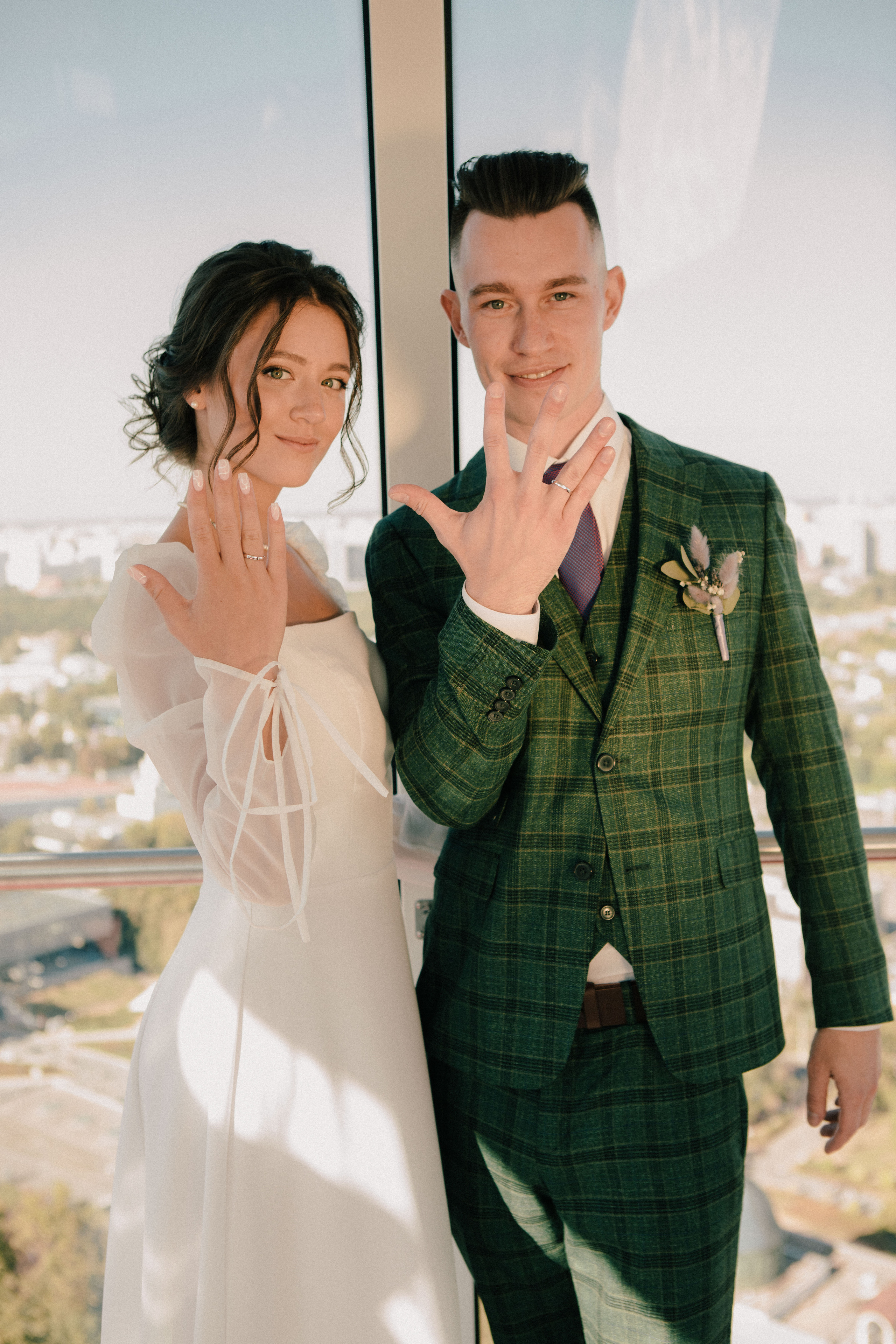 Василиса и Стас. Роспись на колесе обозрения. Свадебный и портретный фотограф в Москве Анастасия Масюк