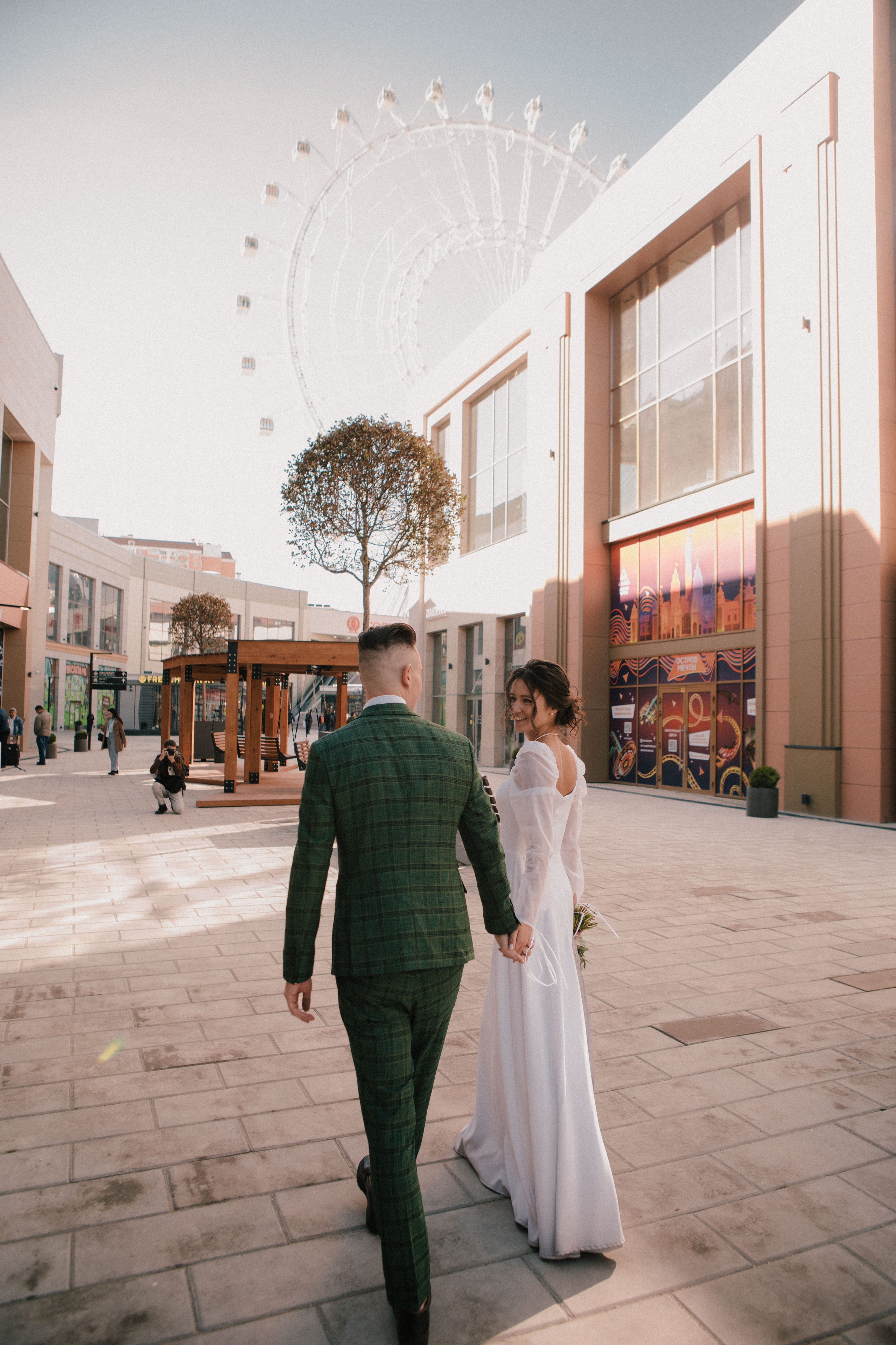 Василиса и Стас. Роспись на колесе обозрения. Свадебный и портретный фотограф в Москве Анастасия Масюк