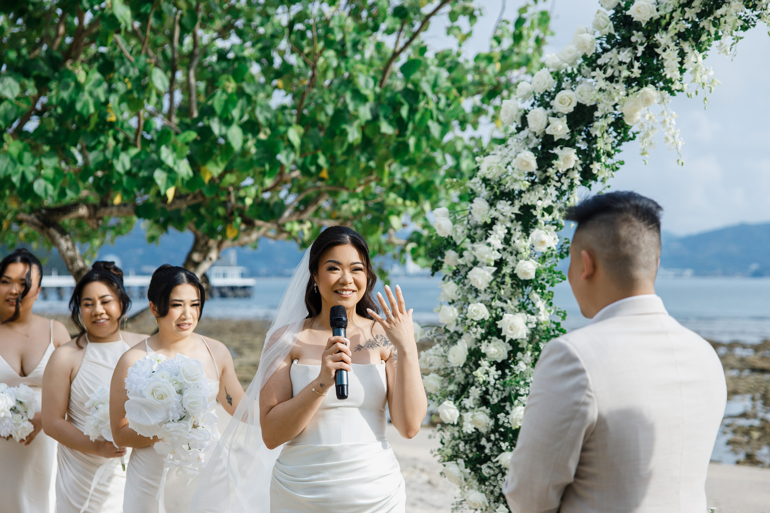 Wedding in Phuket at the Thavorn Hotel. Photographer in Phuket. Photographer Thailand
