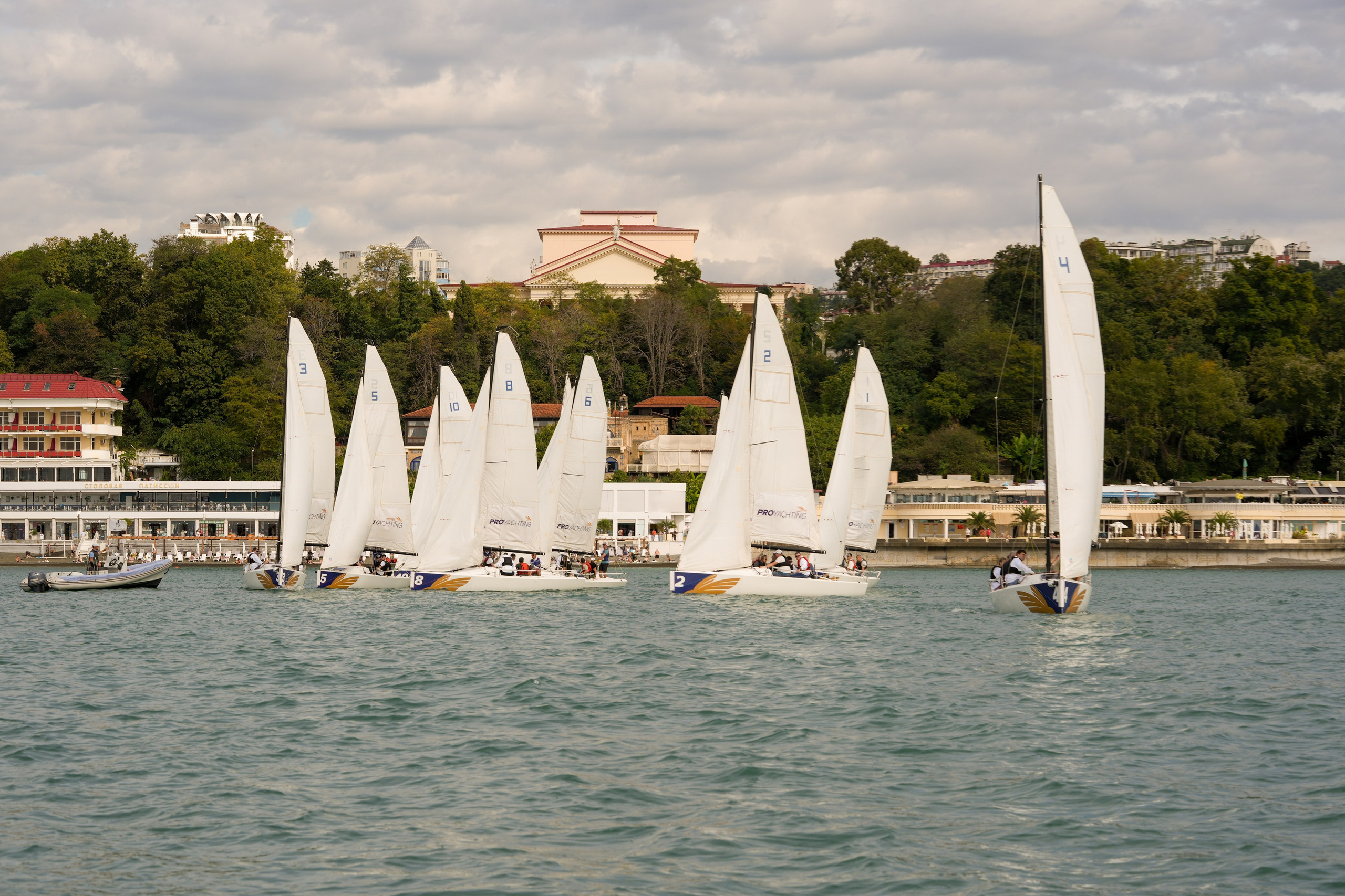 Яхтенная регата для компании Агрегатка. Репортажный фотограф в Красной Поляне и Сочи Павлюченко Екатерина