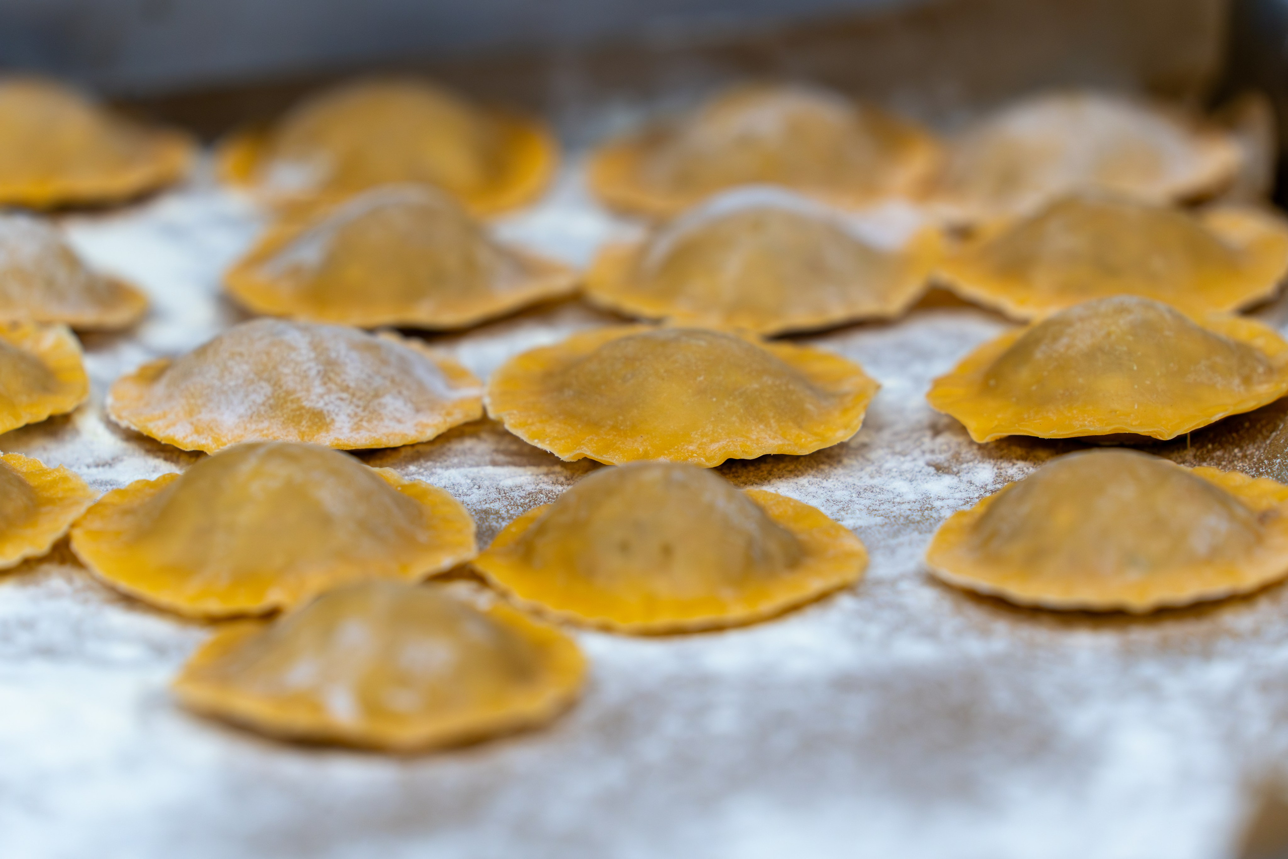 Гастрономический ужин «Лесная Италия» с Мирко Дзаго в ресторане RiverSide. Репортажный фотограф в Красной Поляне и Сочи Павлюченко Екатерина