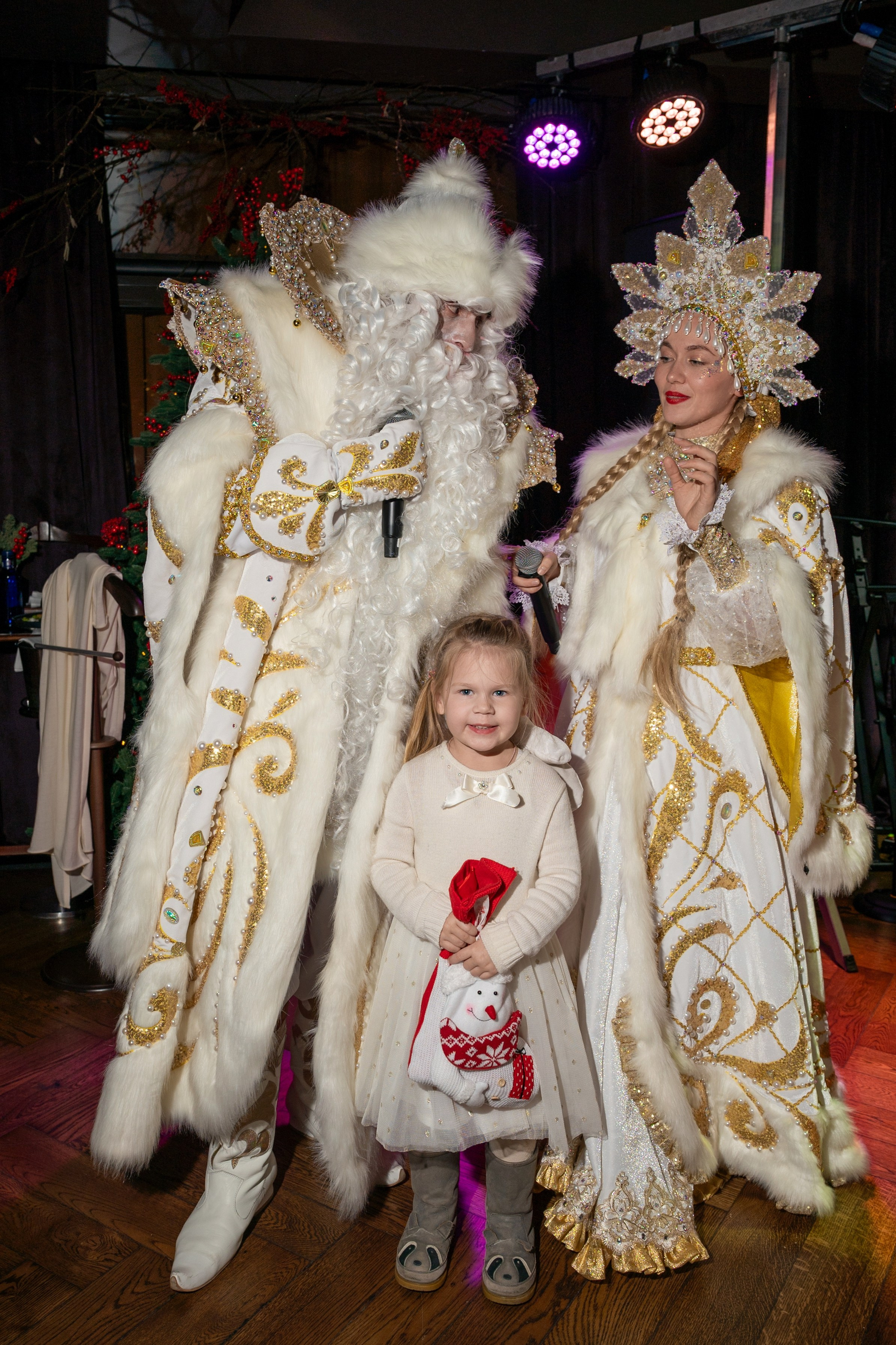 Новый год 2025 в ресторане Red Fox. Репортажный фотограф в Красной Поляне и Сочи Павлюченко Екатерина