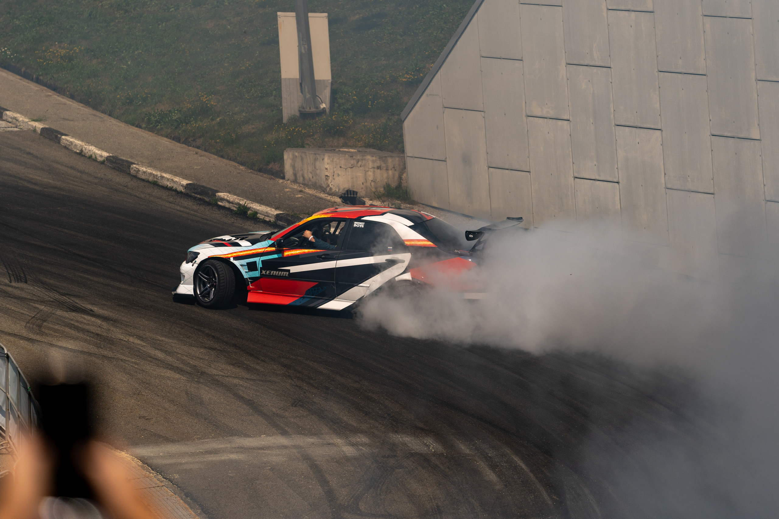 Автомобильные дрифт-гонки в рамках фестиваля Grounded 2024. Репортажный фотограф в Красной Поляне и Сочи Павлюченко Екатерина