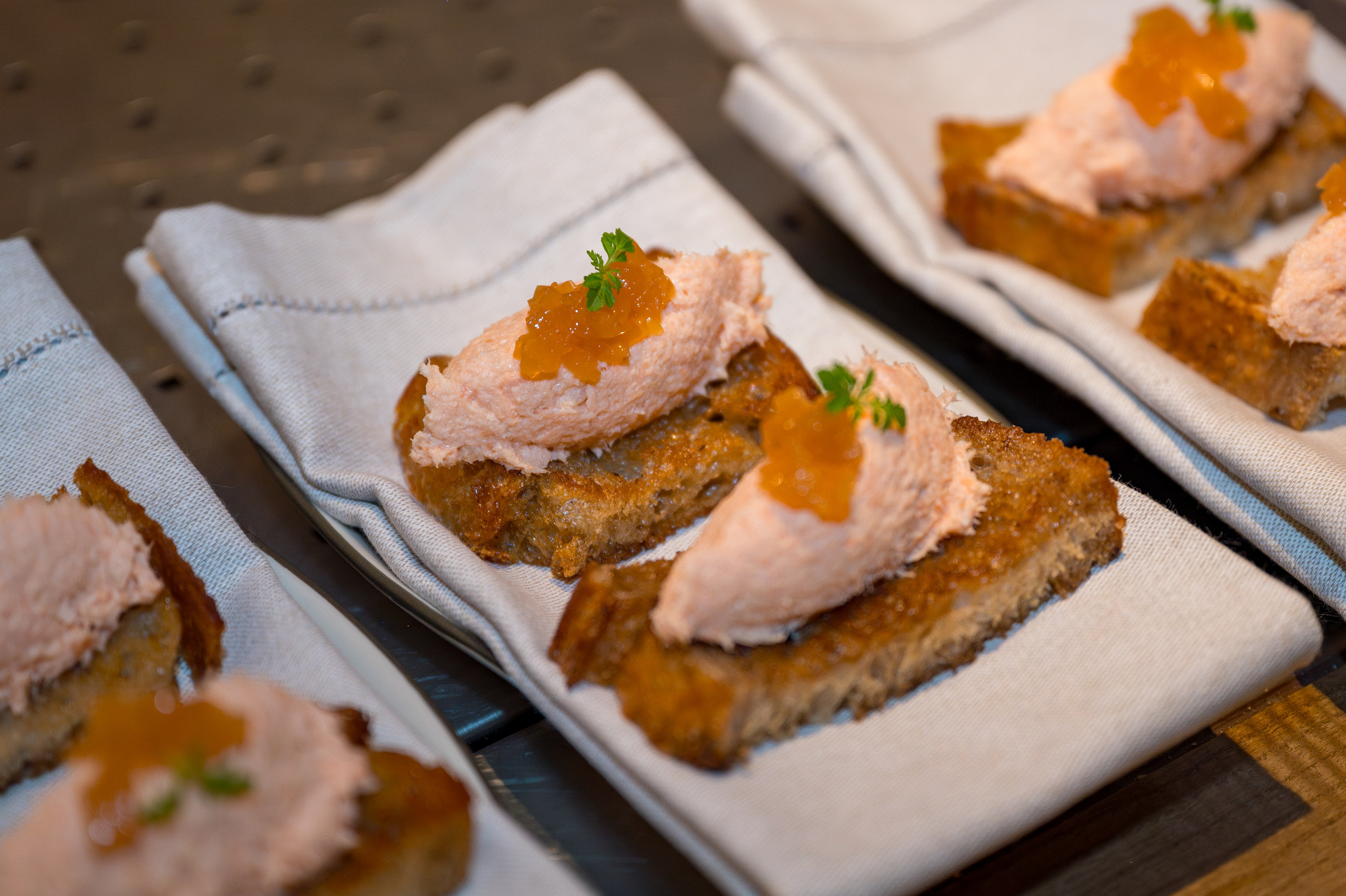 Гастрономический ужин в ресторане Co-Co Chalet. Репортажный фотограф в Красной Поляне и Сочи Павлюченко Екатерина