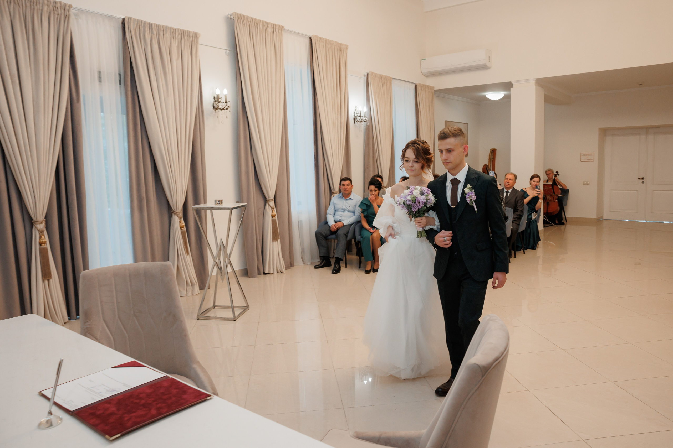 Константин и Дарья, ЗАГС ВДНХ, отель Soluxe, ресторан «Антик». Свадебный и репортажный фотограф (Москва, Королев и другие)