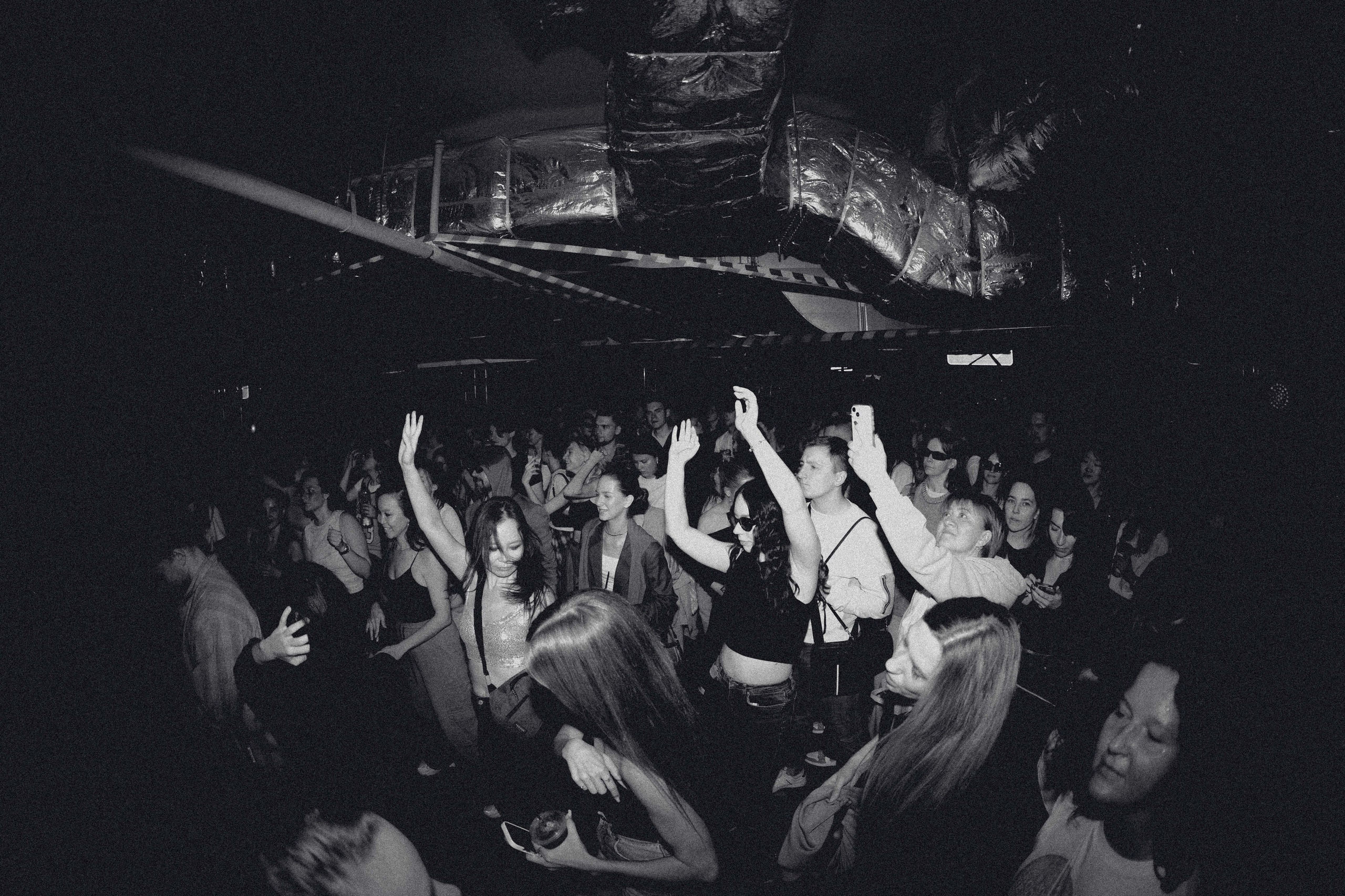 AURA x CODE 383. Фотограф Валентин Бодня