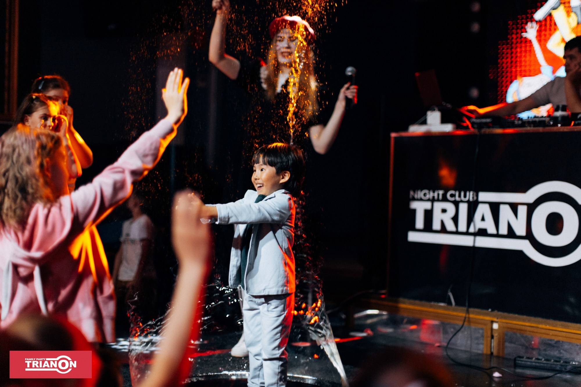 Семейная дискотека TRIANON. Фотограф Владимир Молоканов
