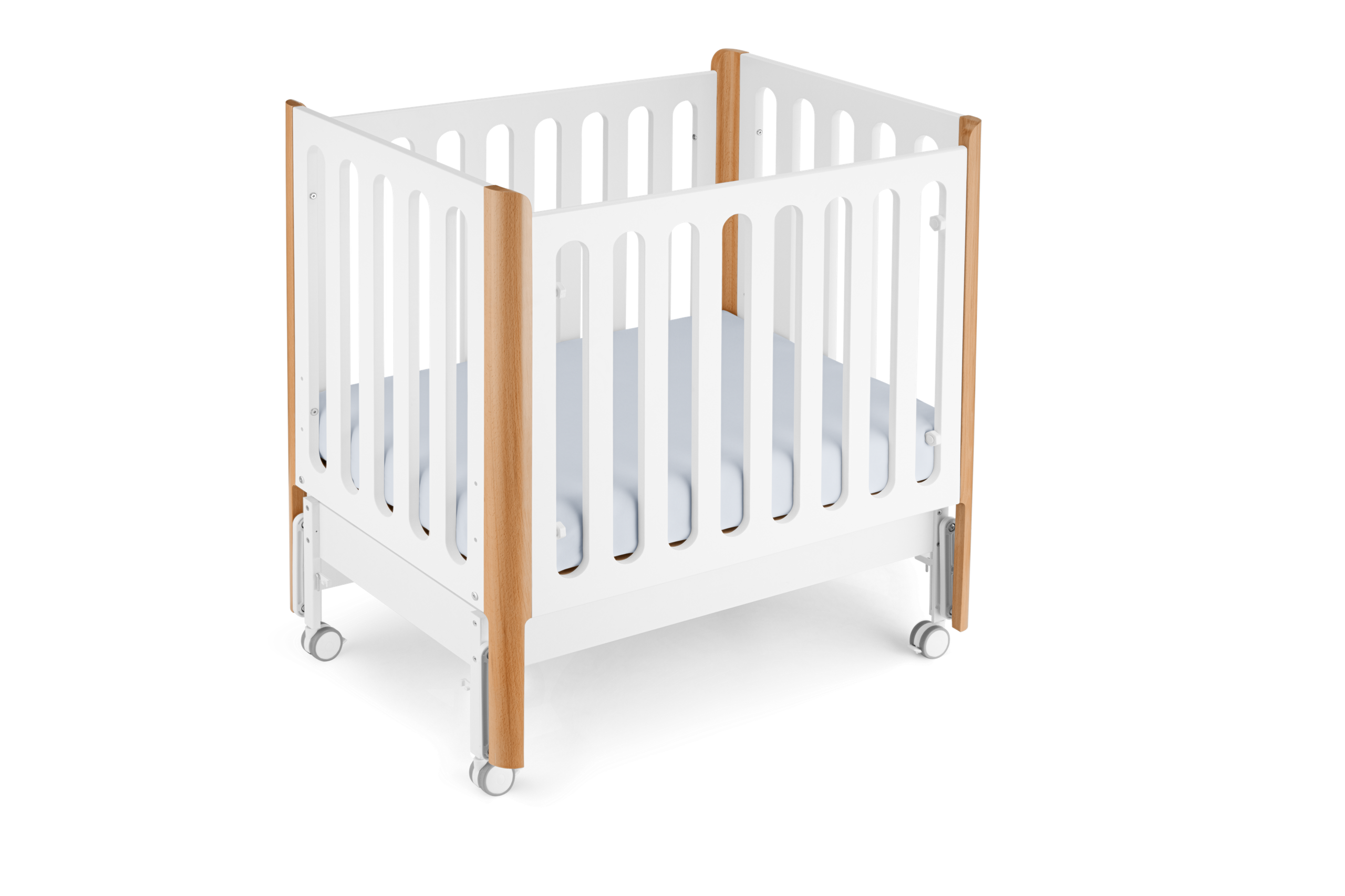 Детская кроватка Junion. Олег Дмитриев