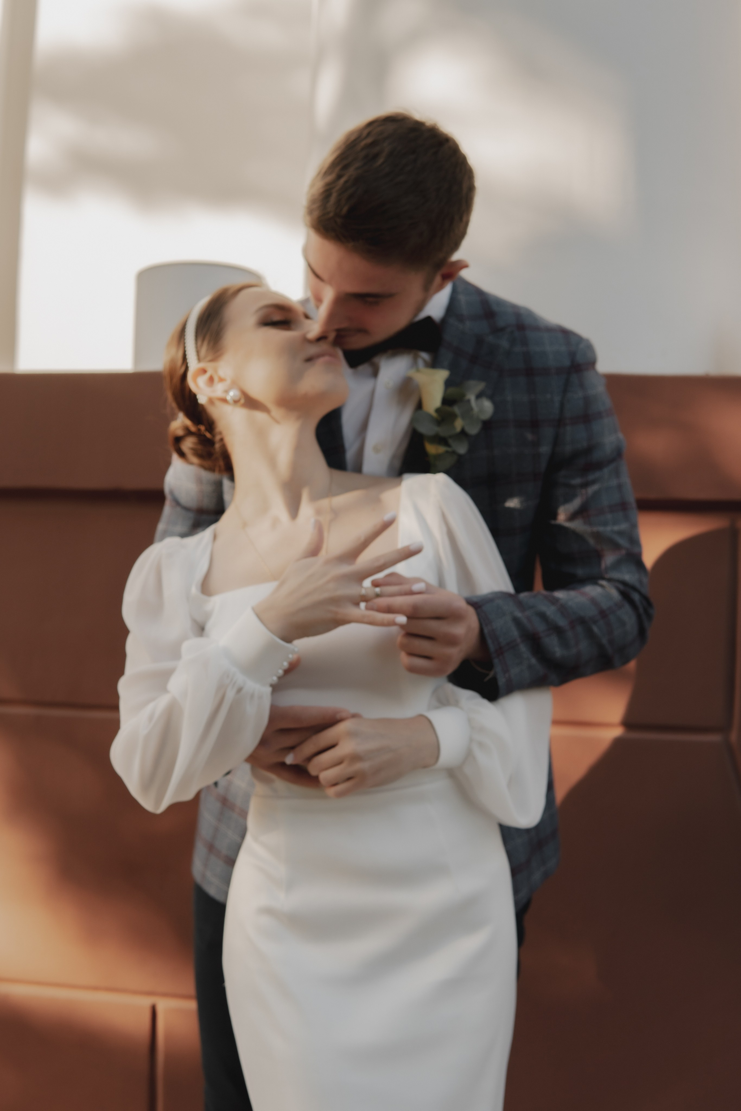 Свадебная прогулка. Мы тонем в лучах нежных объятий. Свадебный и портретный фотограф в Москве, Светлана Янковая